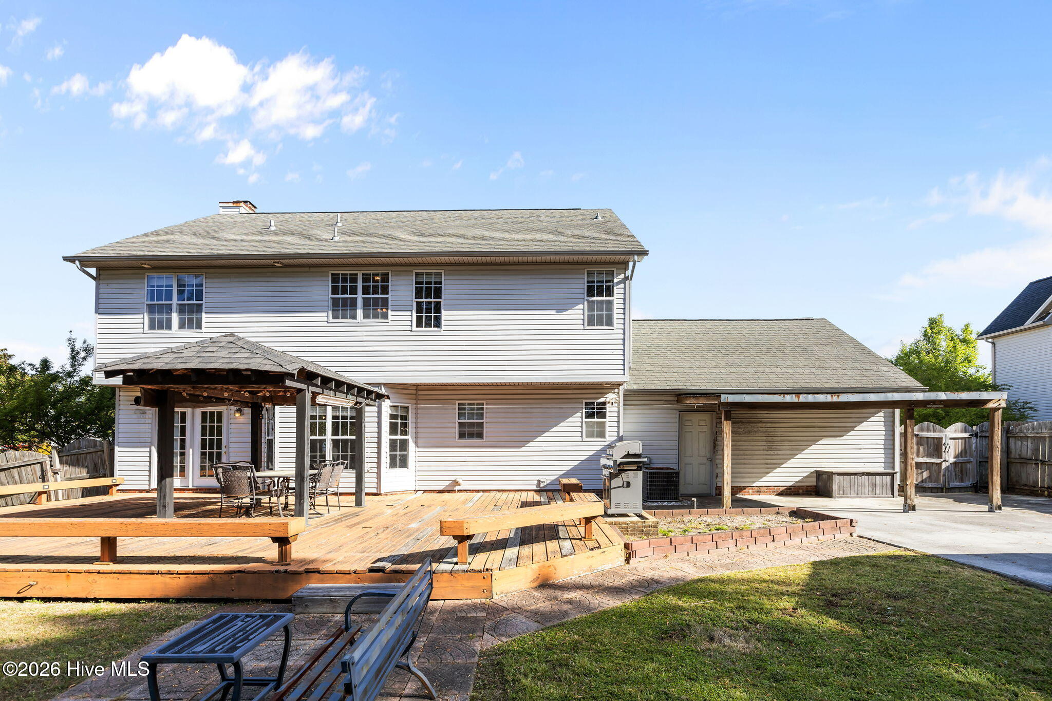 100565135 | Photo 49