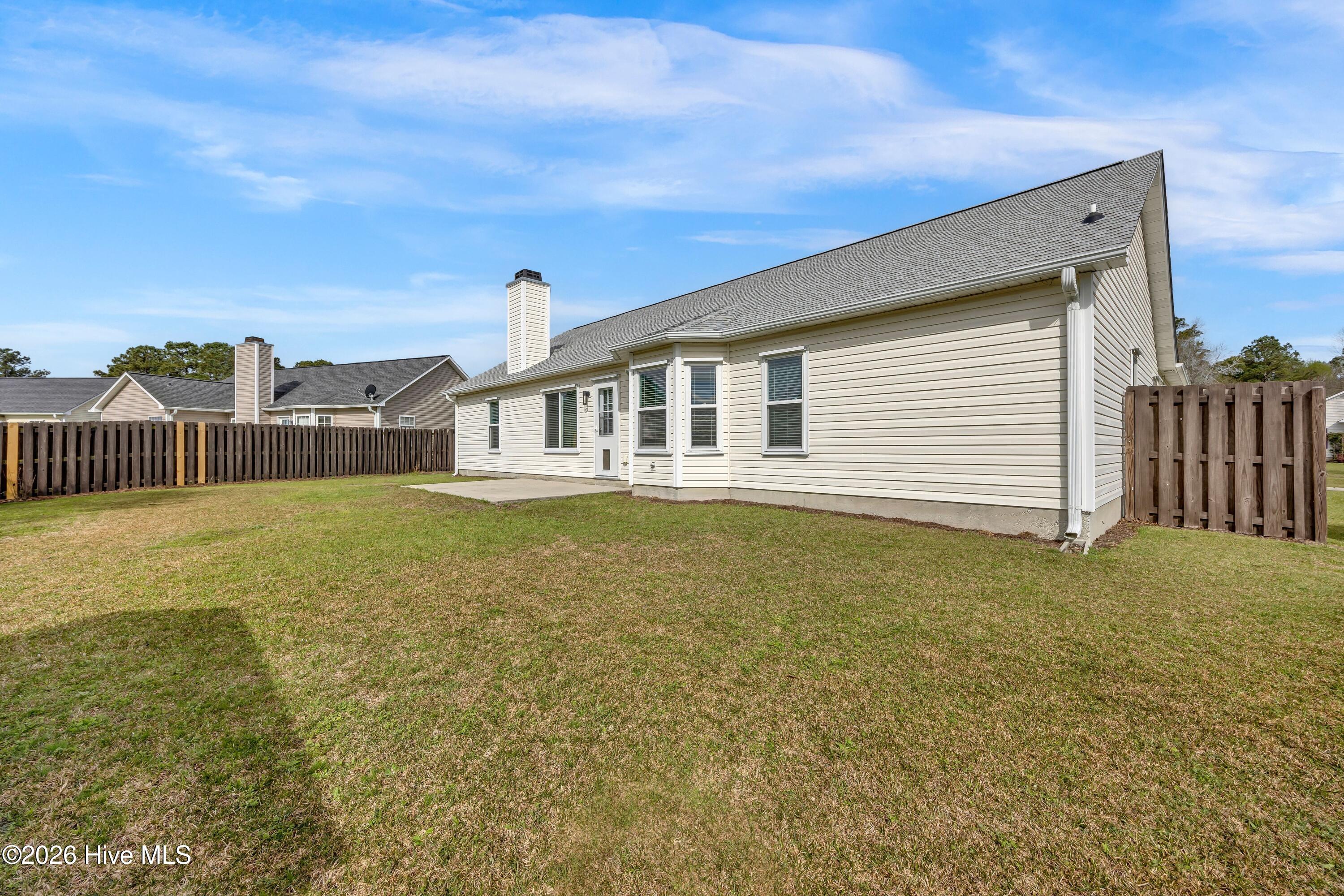 100561417 | Photo 26