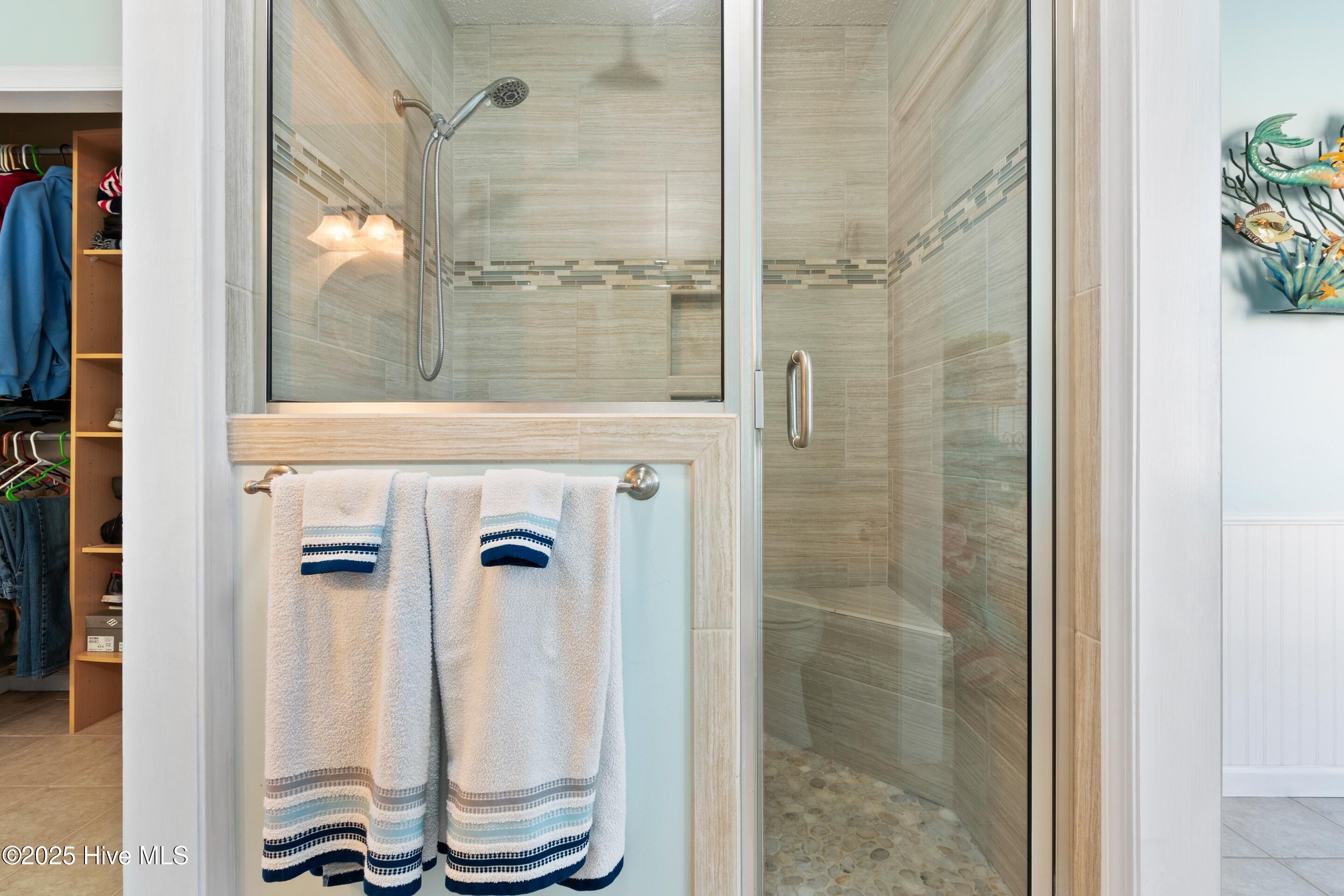 100535792 | Photo 33