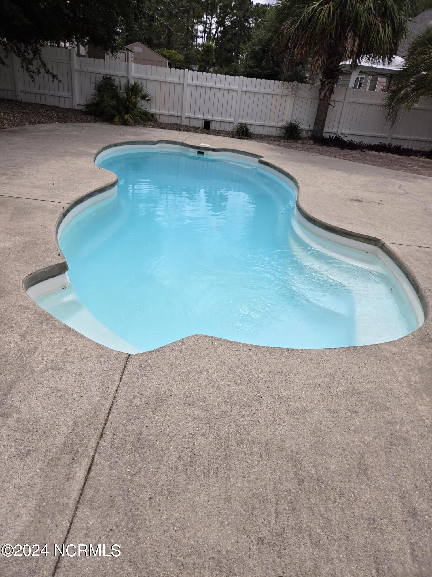 100465743 | Photo 62