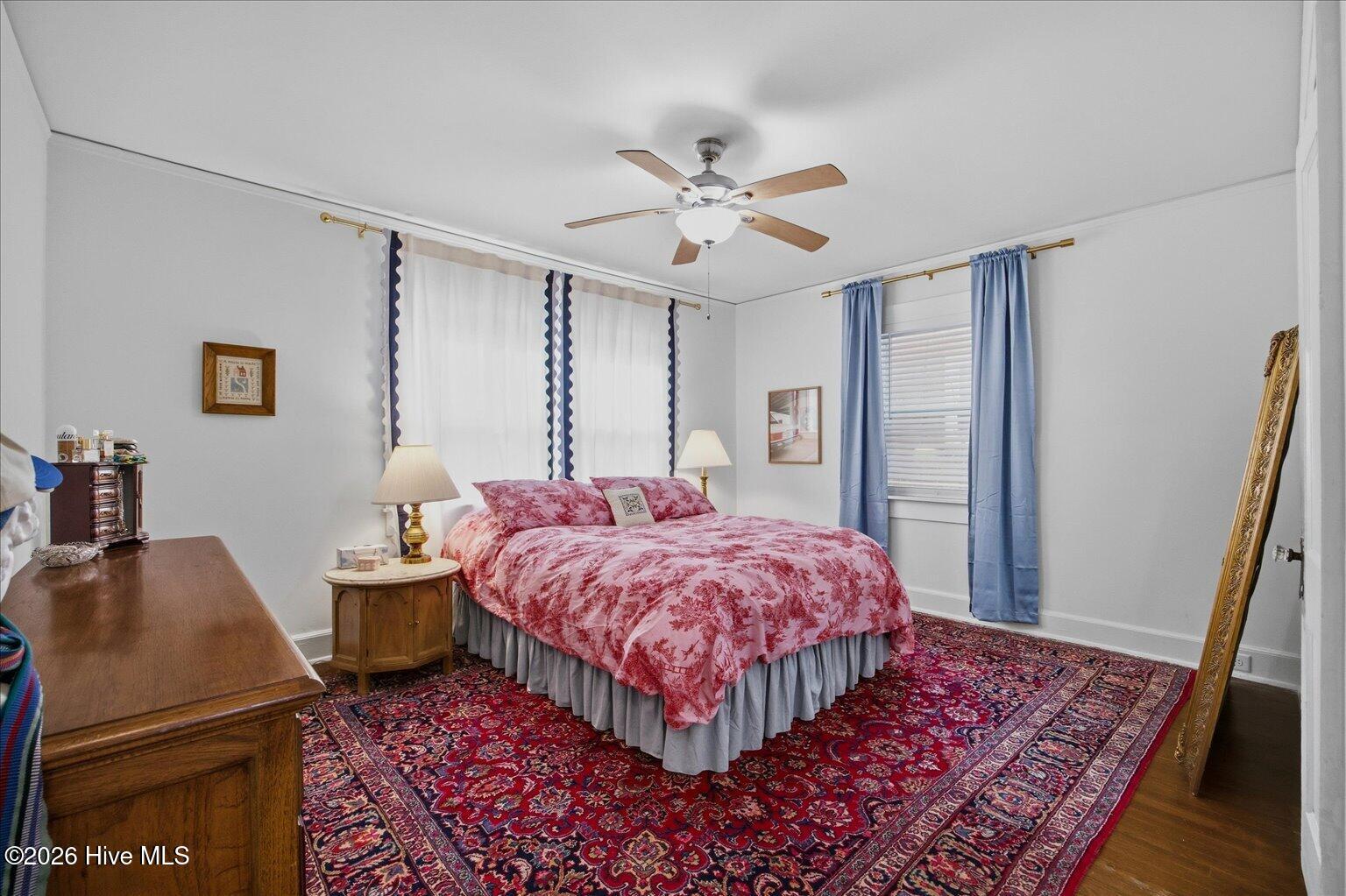 100557865 | Photo 11