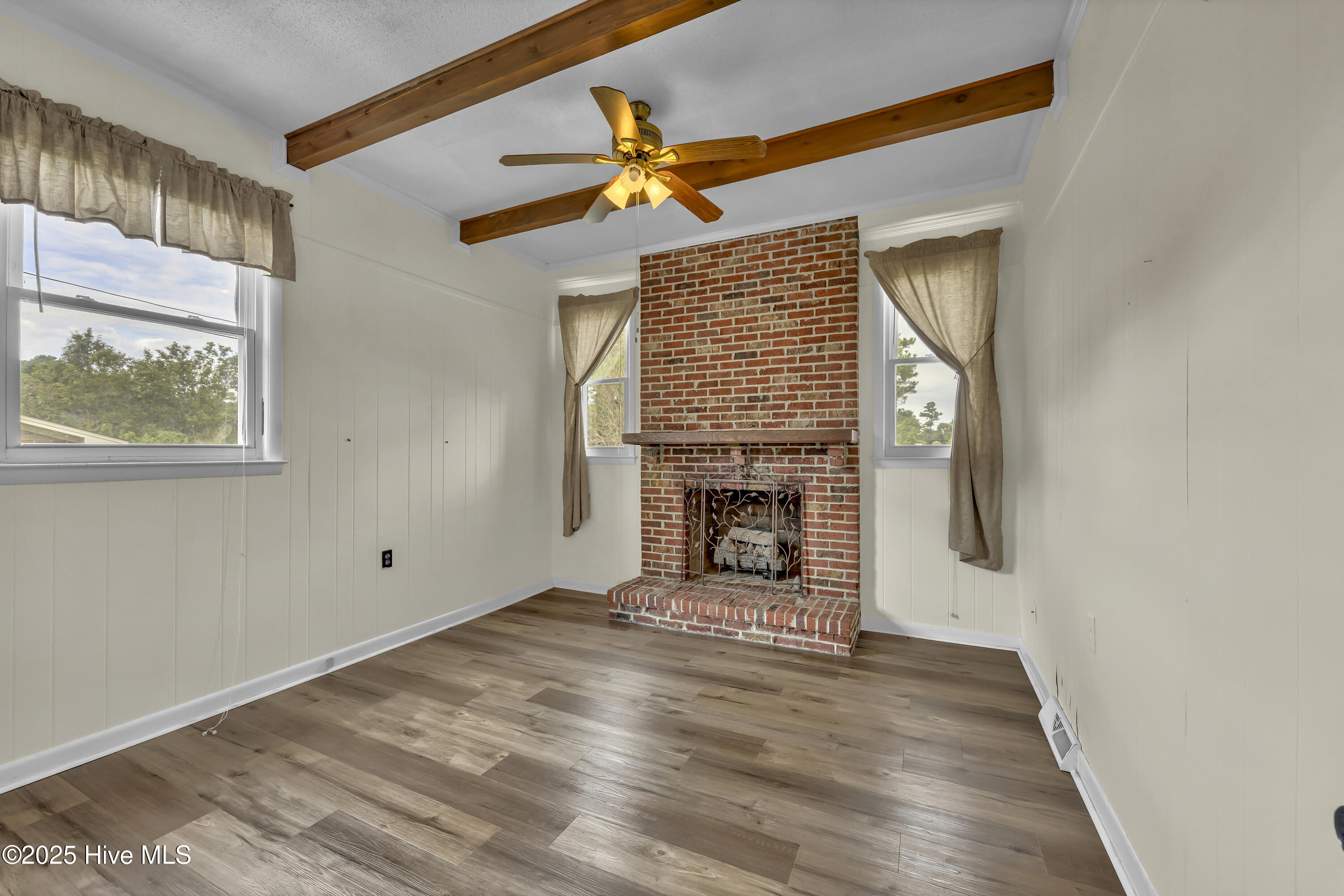 100535040 | Photo 12