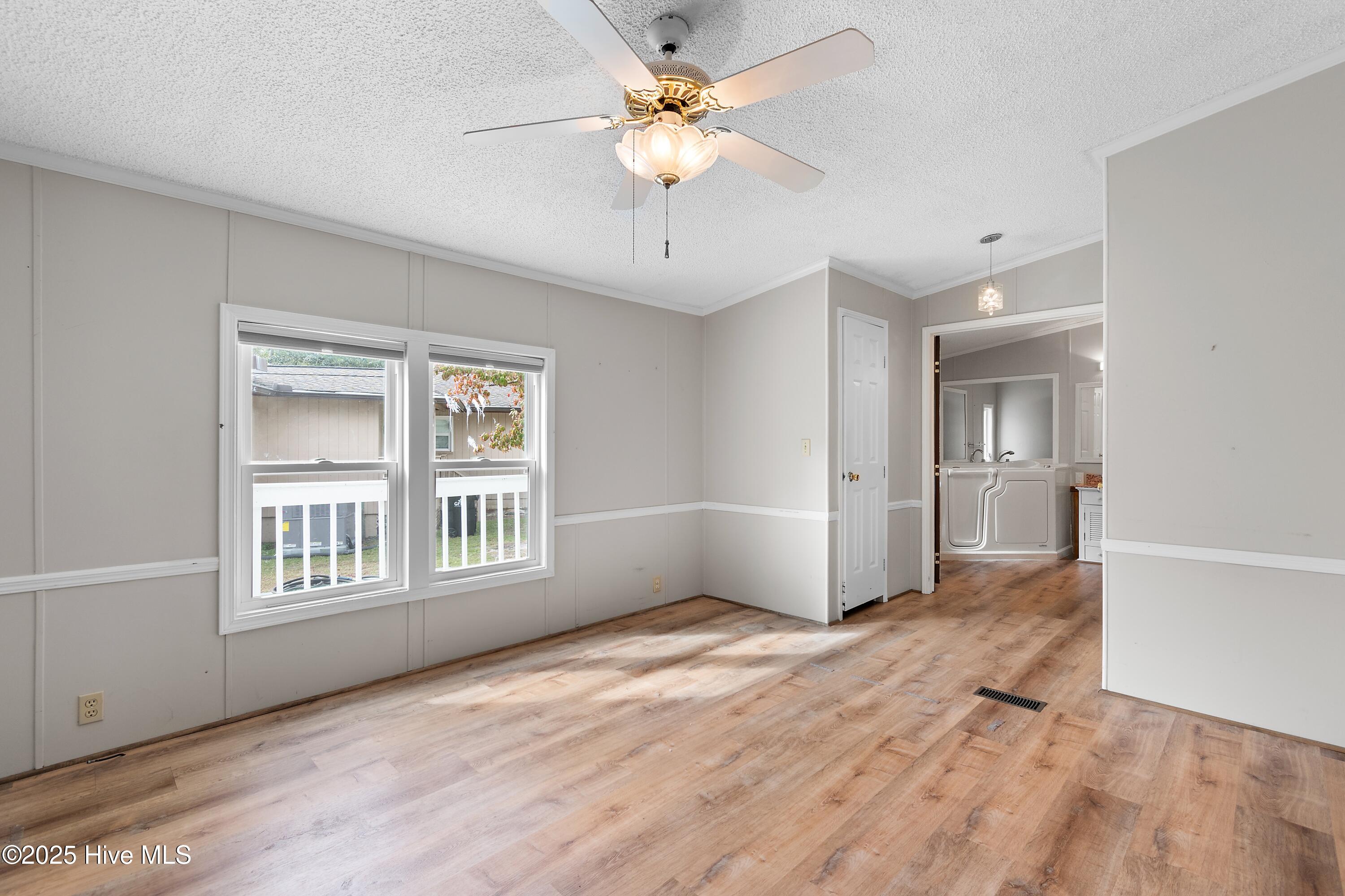 100538927 | Photo 22