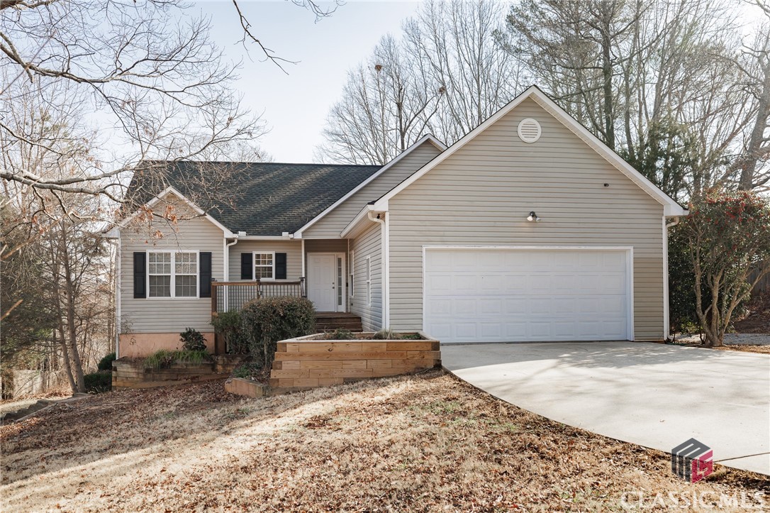 Welcome to 533 Rosewood Cir, a beautifully refreshed home in Winder, GA, conveniently located right off Hwy 316 for easy access to Athens and the surrounding areas. This spacious home offers 3 bedrooms and 2 baths on the main level, plus an additional 2 bedrooms and 1 bath and two large living spaces in the finished basement, providing plenty of space for multi-generational living, guests, or a home office.Inside, you’ll find new carpet, new lighting, fresh paint throughout, and all systems in excellent working order, ensuring a move-in-ready experience. The open living spaces are filled with natural light, and the updated interior makes this home feel modern and inviting.This home is the perfect blend of comfort and convenience, situated in a peaceful neighborhood that offers quick access to shopping, dining, and major roadways.