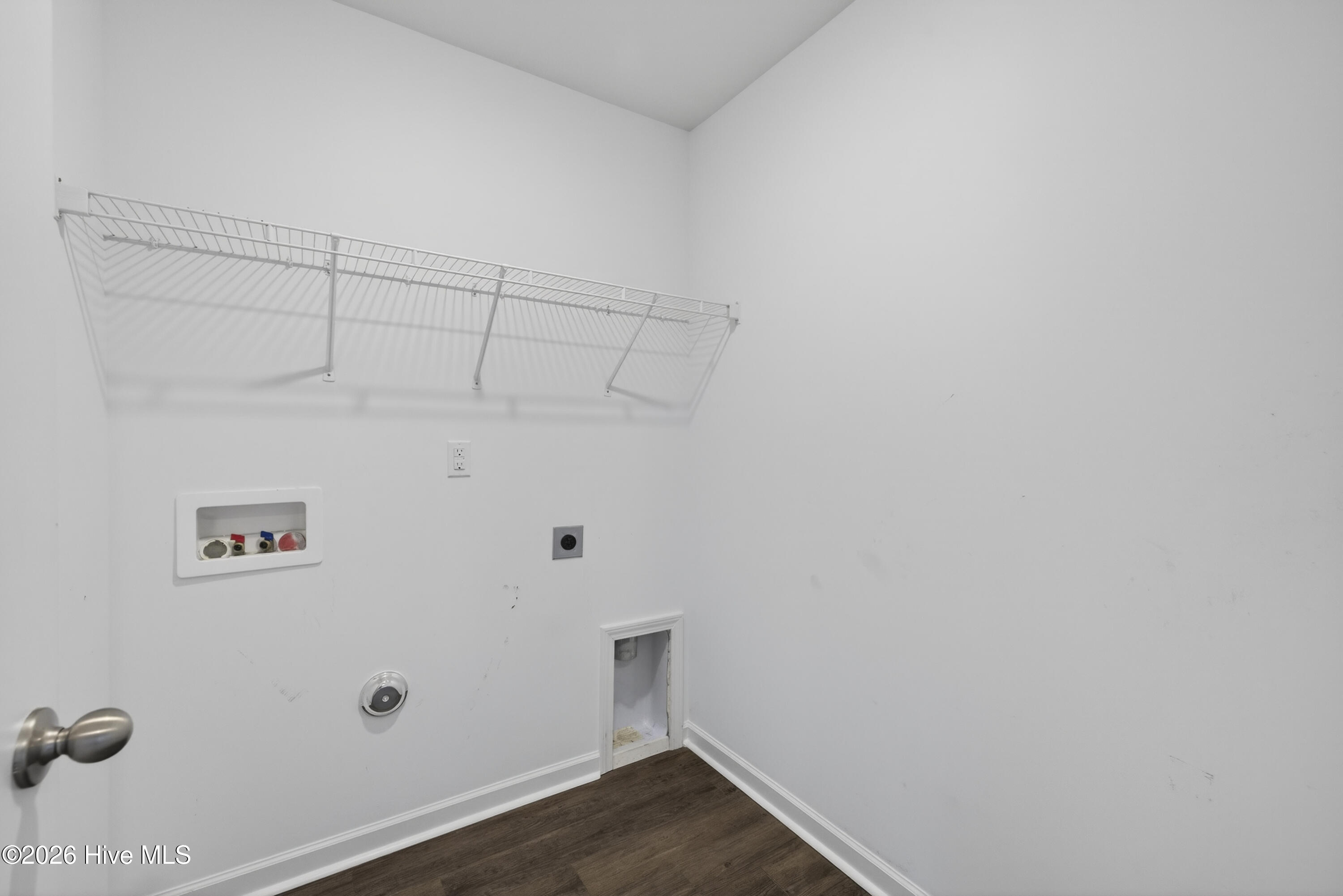 100558263 | Photo 29