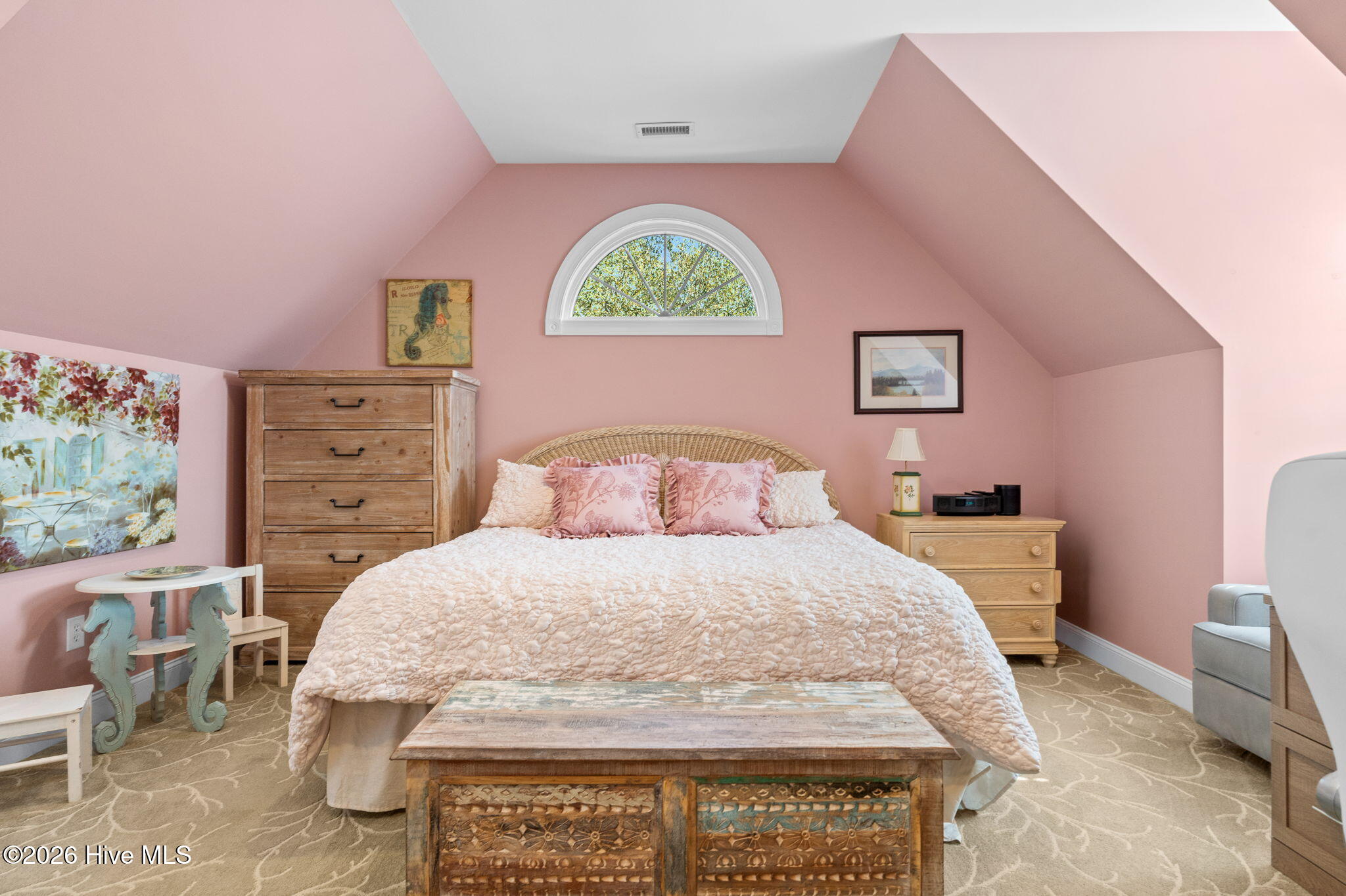 100563336 | Photo 39