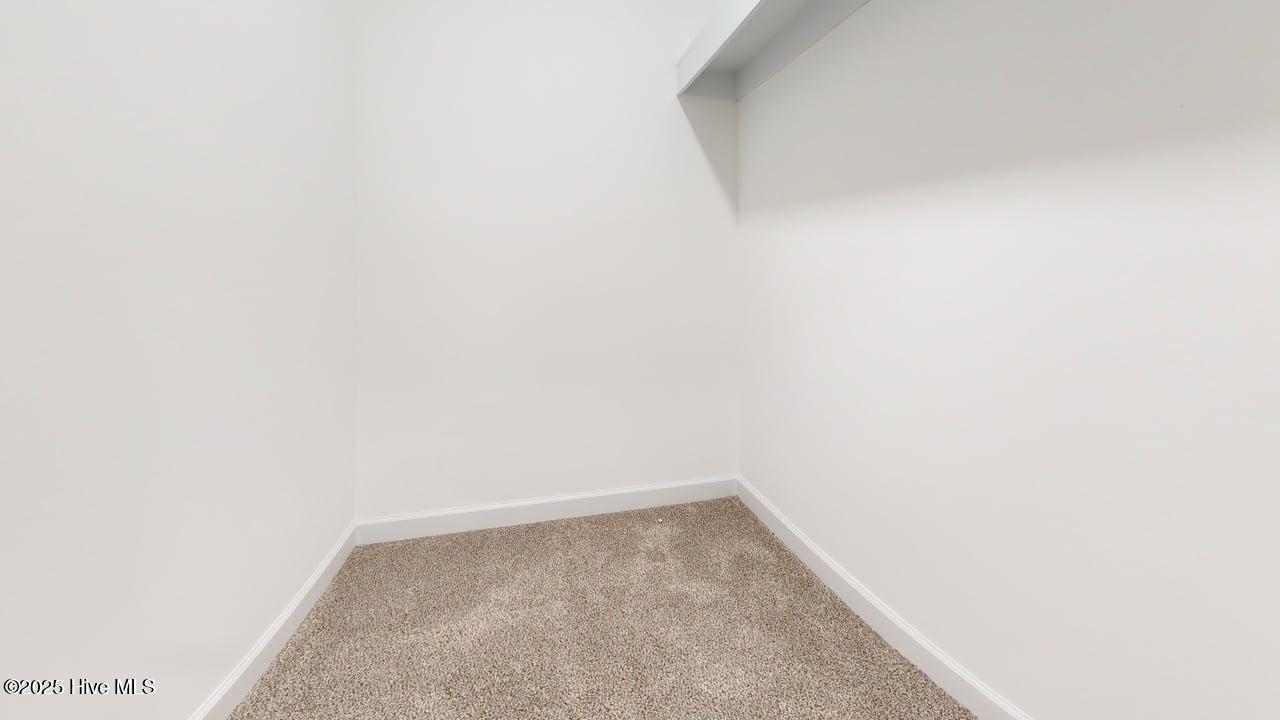 100542027 | Photo 57