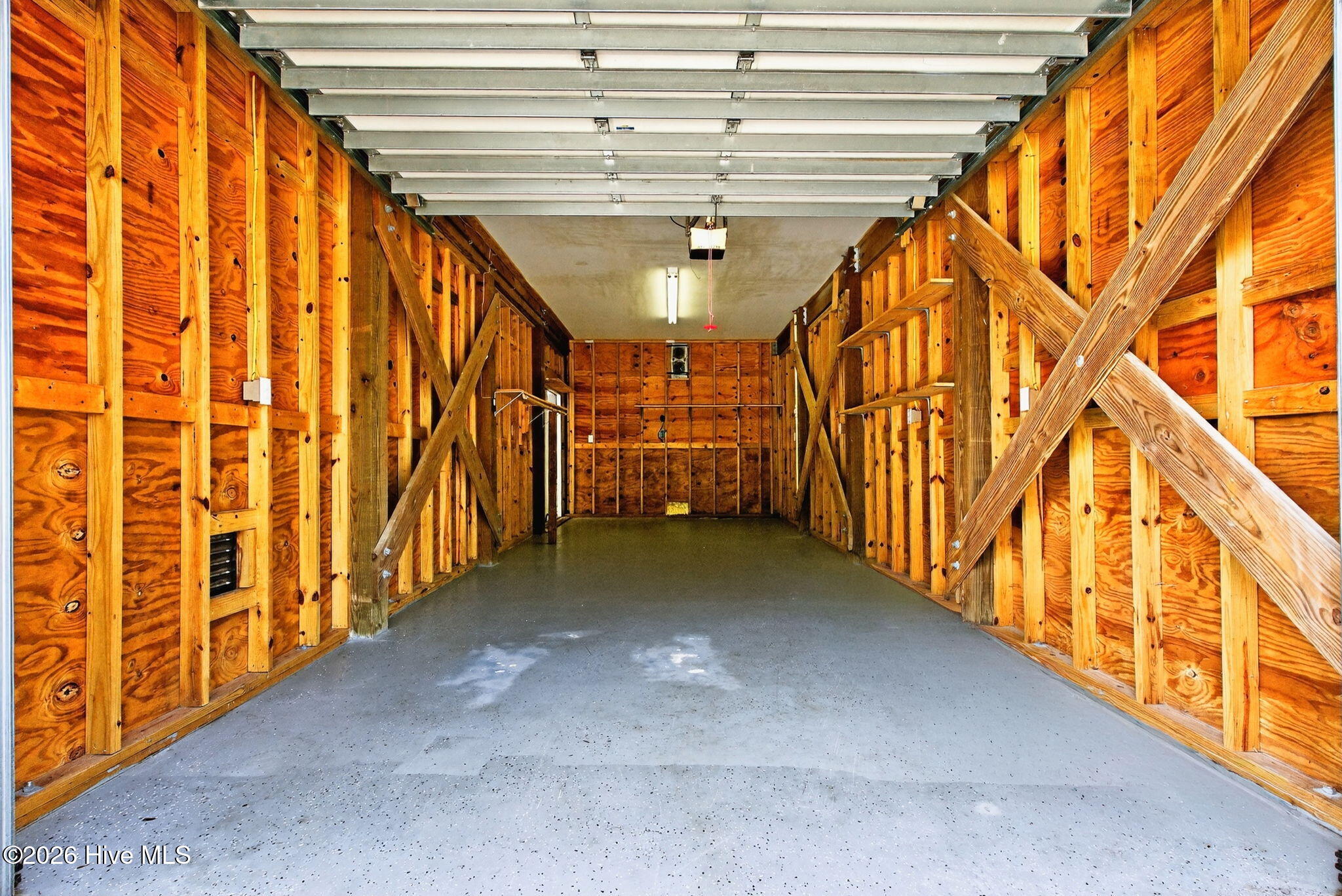 100558532 | Photo 12