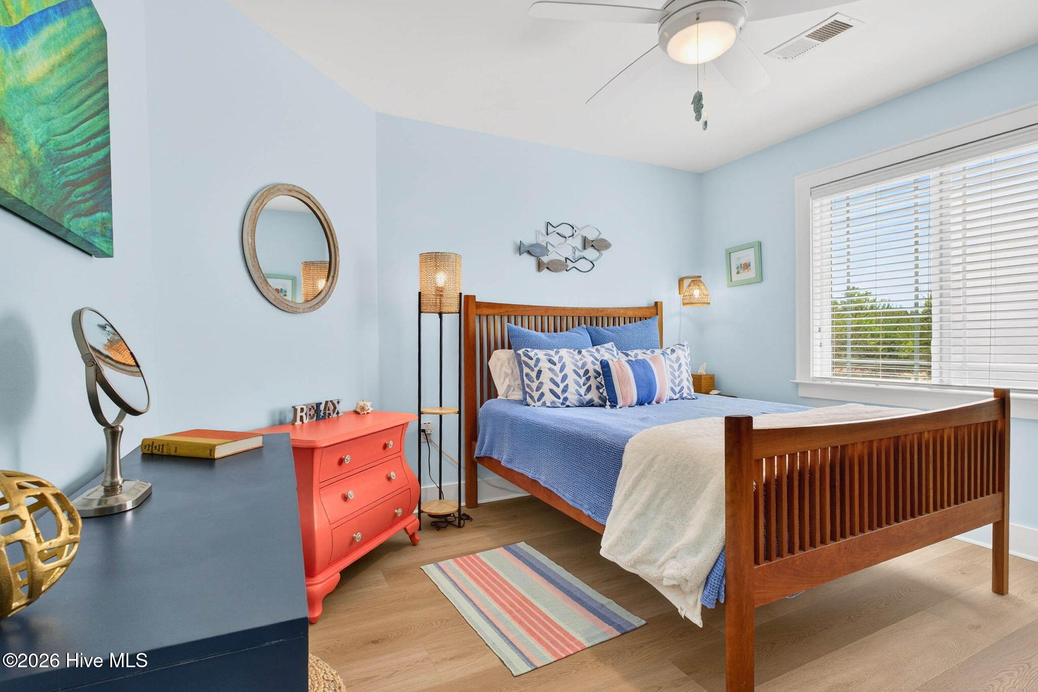 100564784 | Photo 30