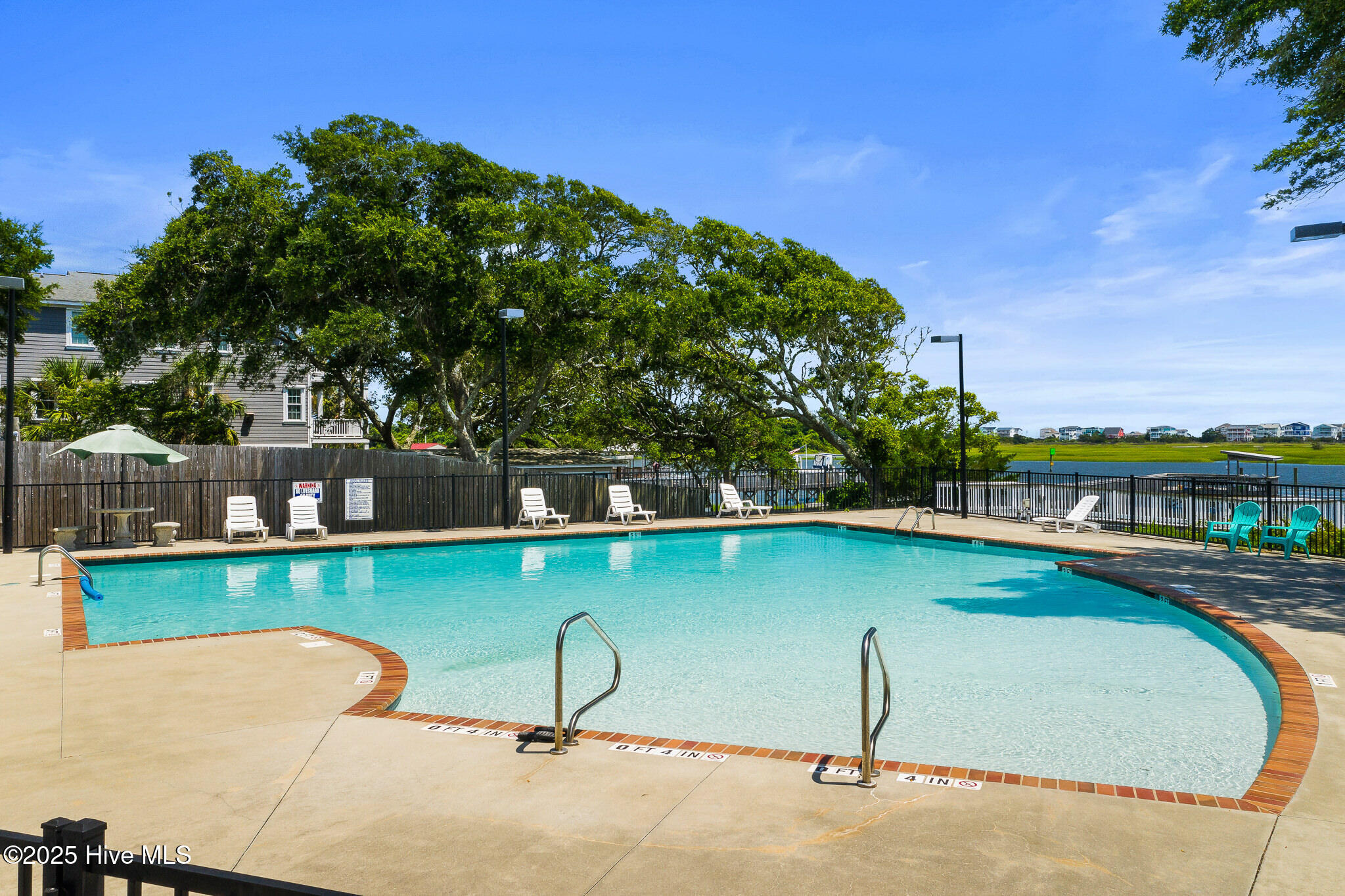 100522924 | Photo 47