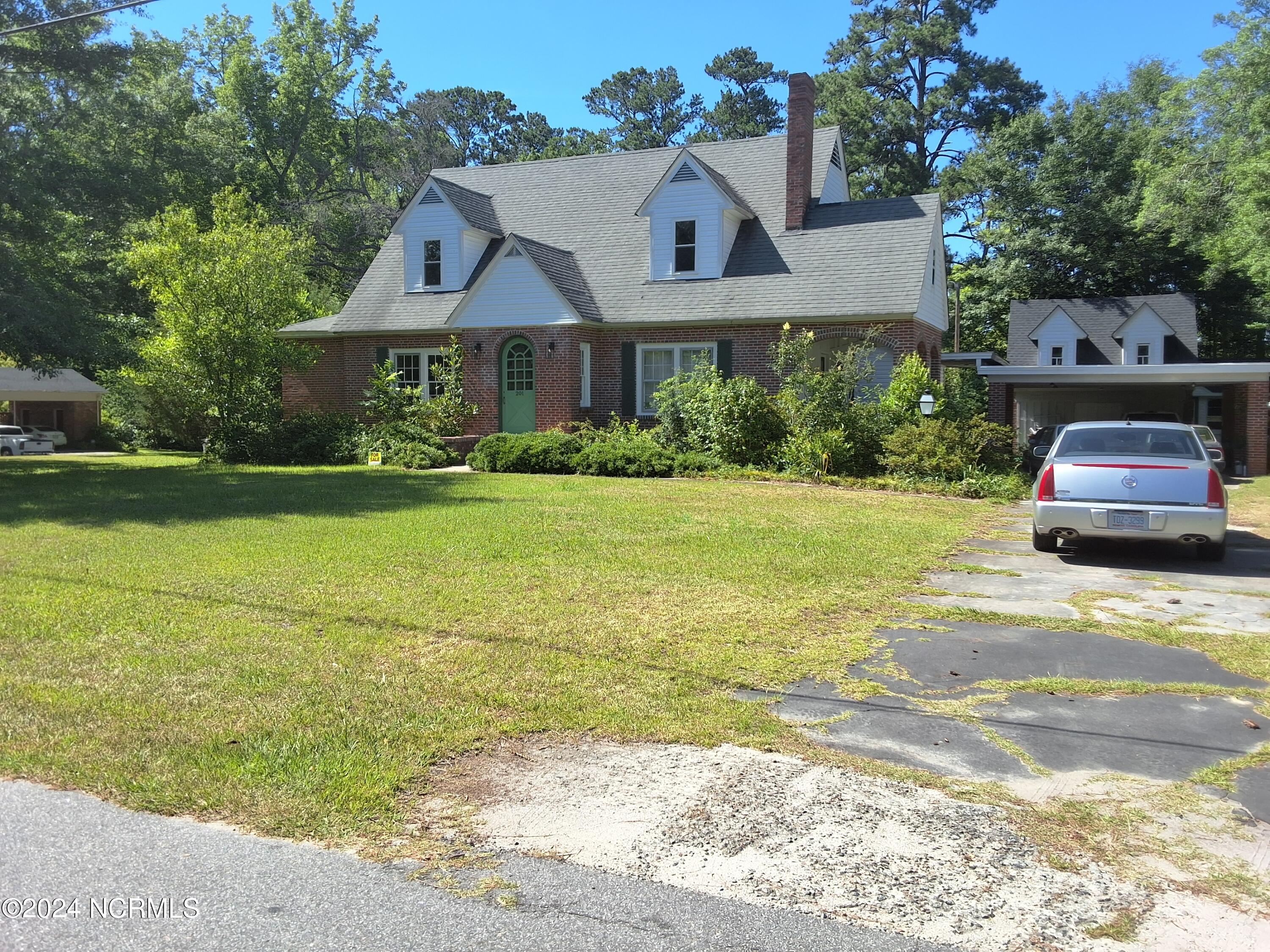 201 E Bell Street, Tabor City, NC, 28463