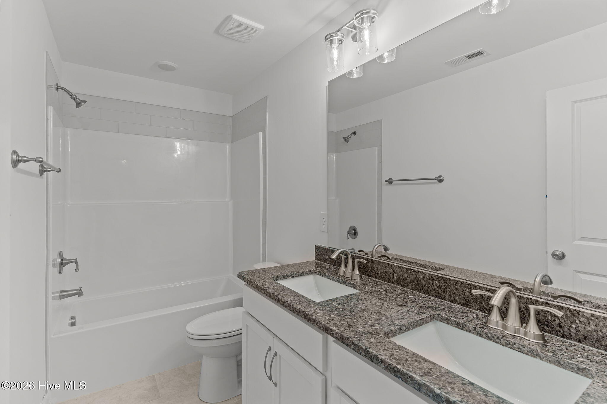 100528695 | Photo 13