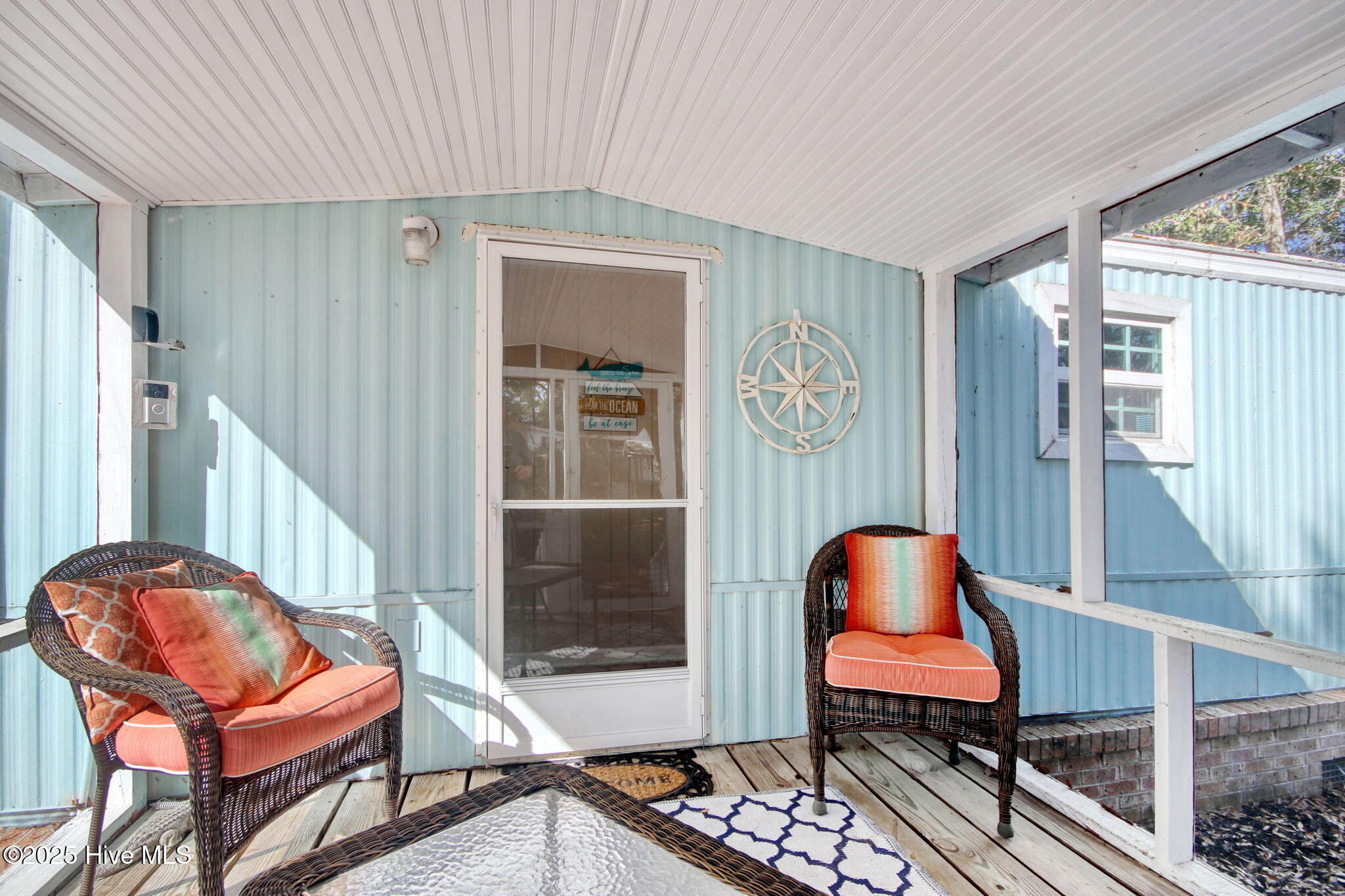 100566005 | Photo 15