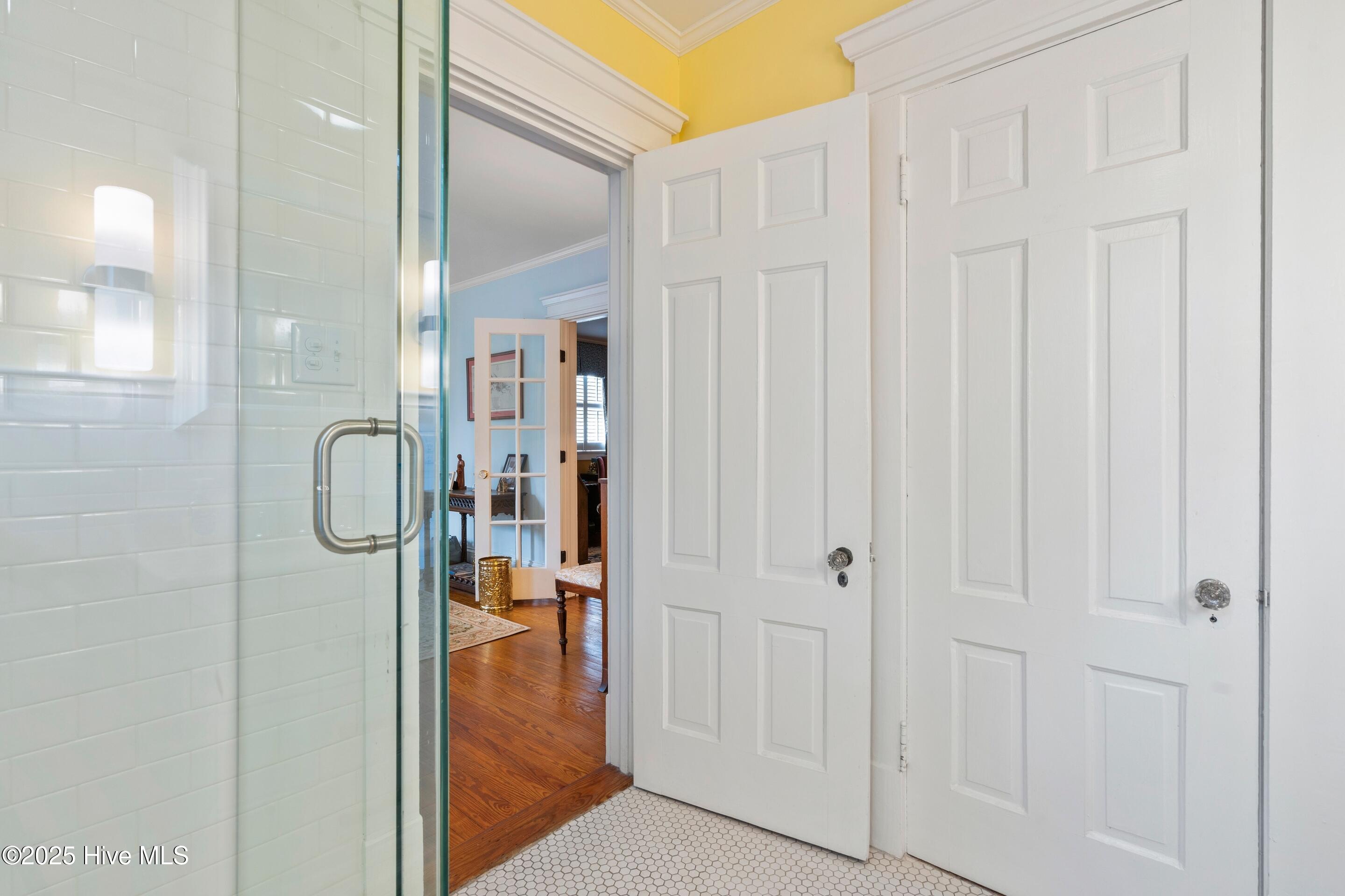 100553658 | Photo 52