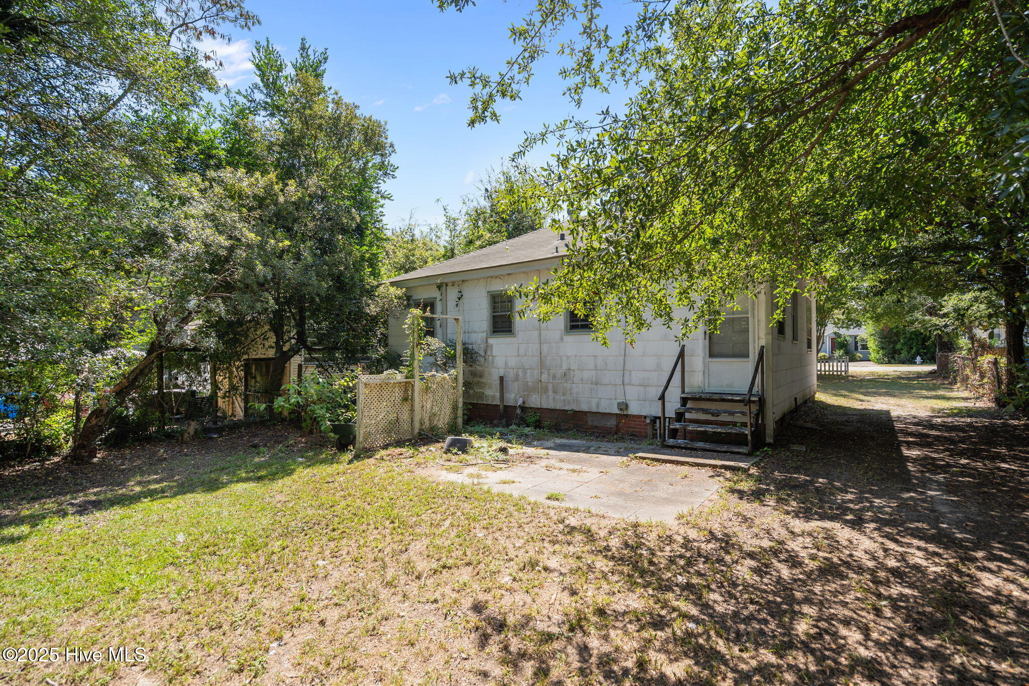 2061 Burnett Boulevard, Wilmington, NC 28401 – photo 6: 6-web-or-mls-DSC06488