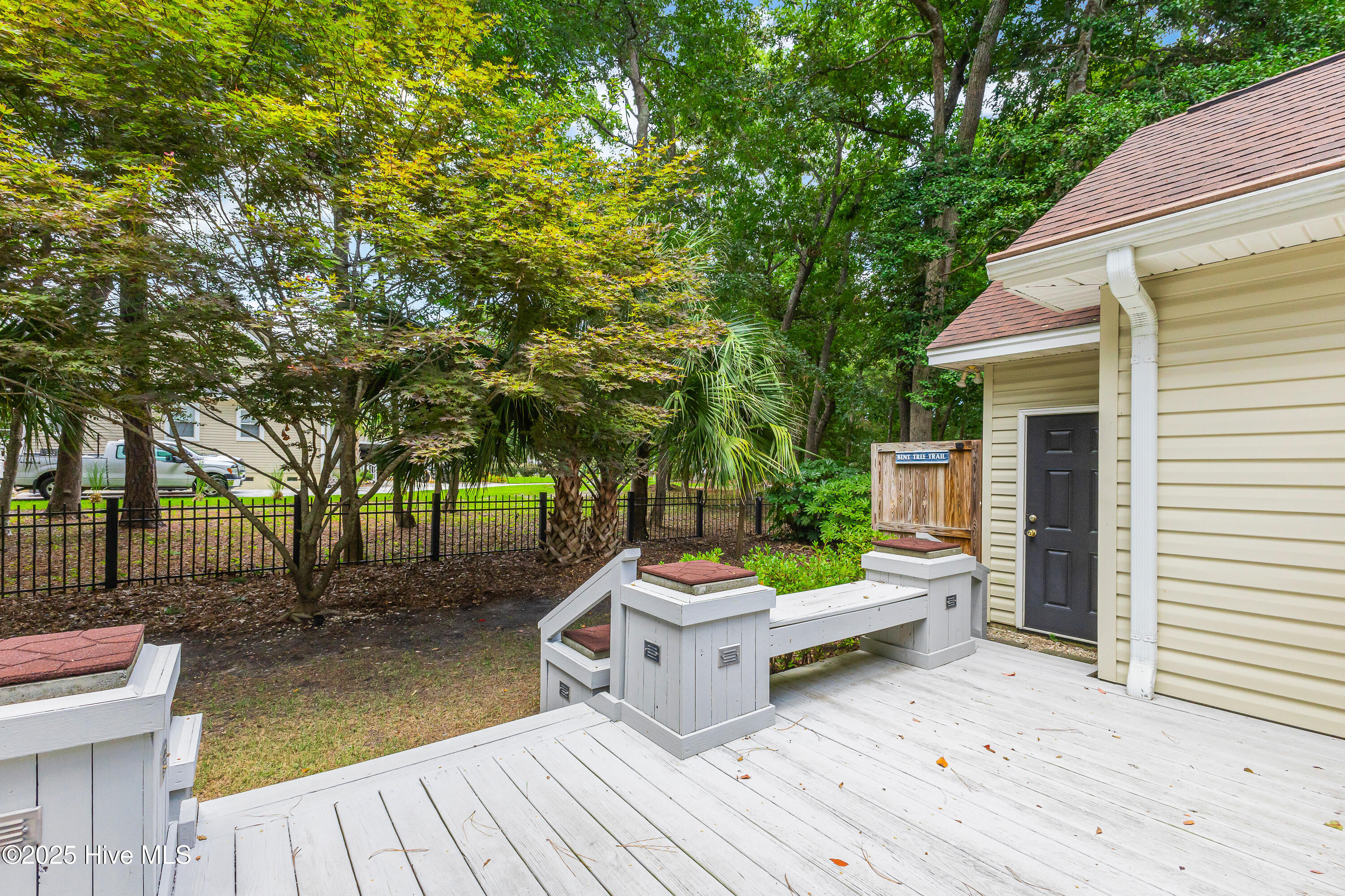 100520400 | Photo 29