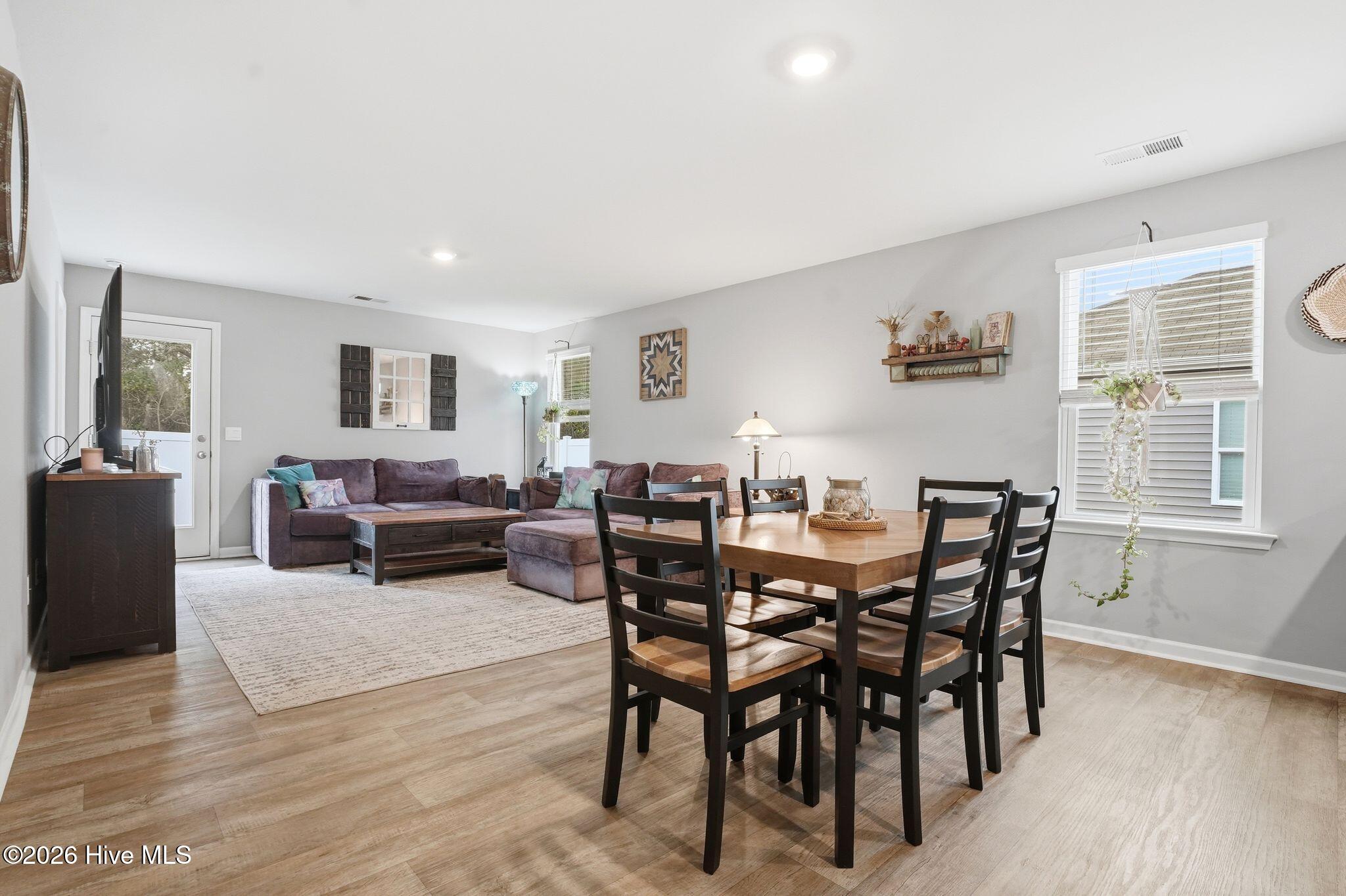 100559069 | Photo 10