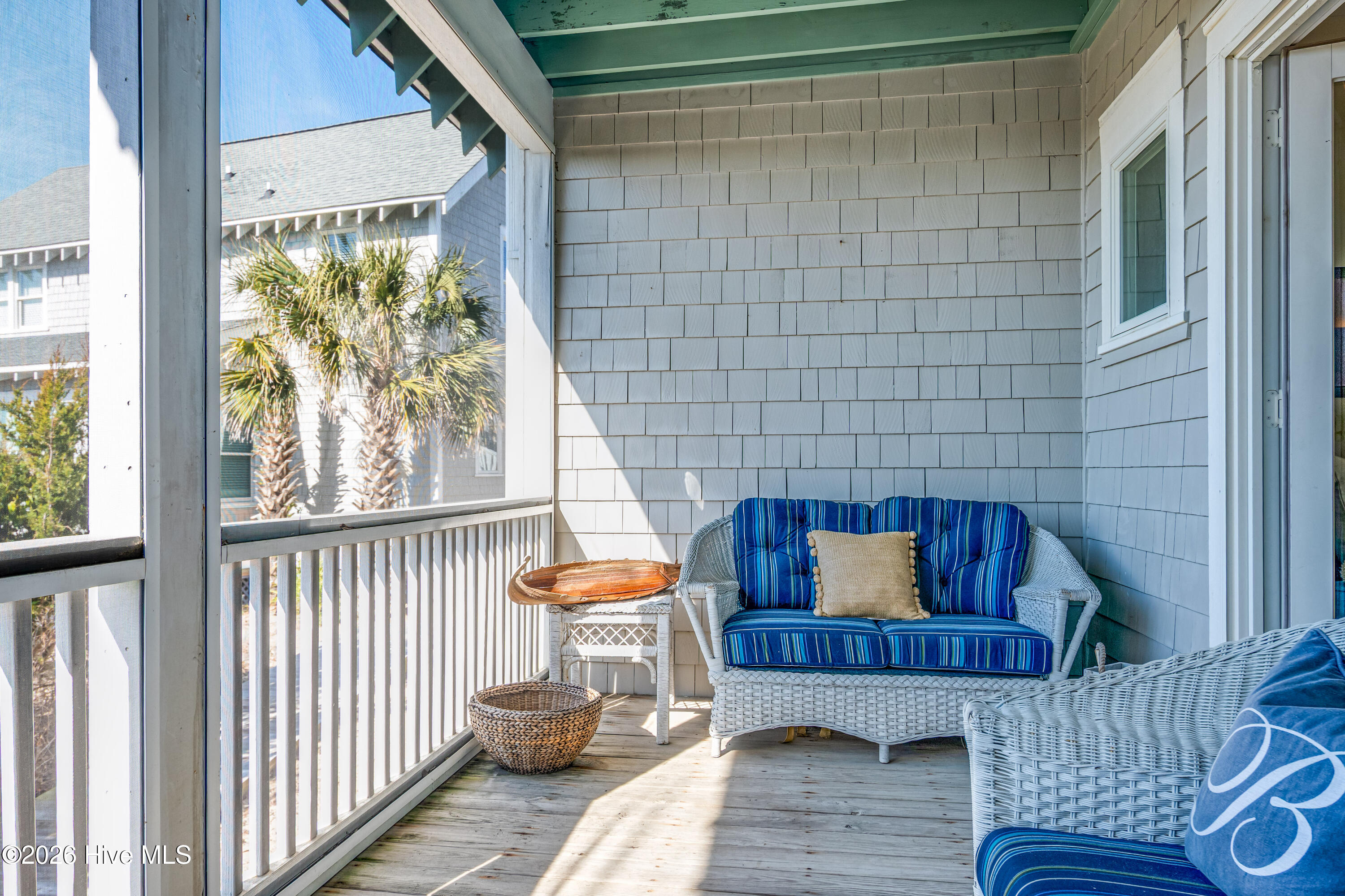 100553208 | Photo 25