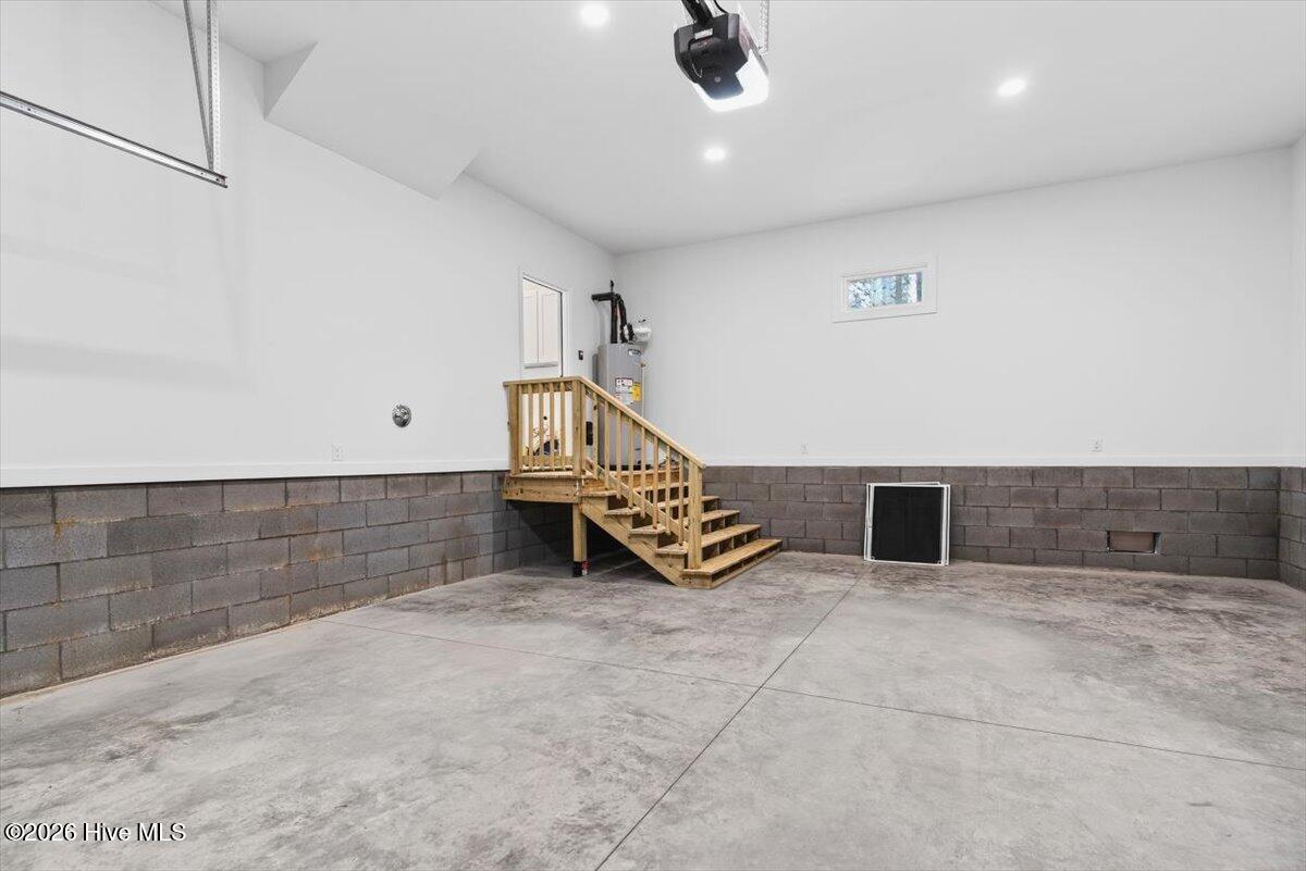 100508679 | Photo 37