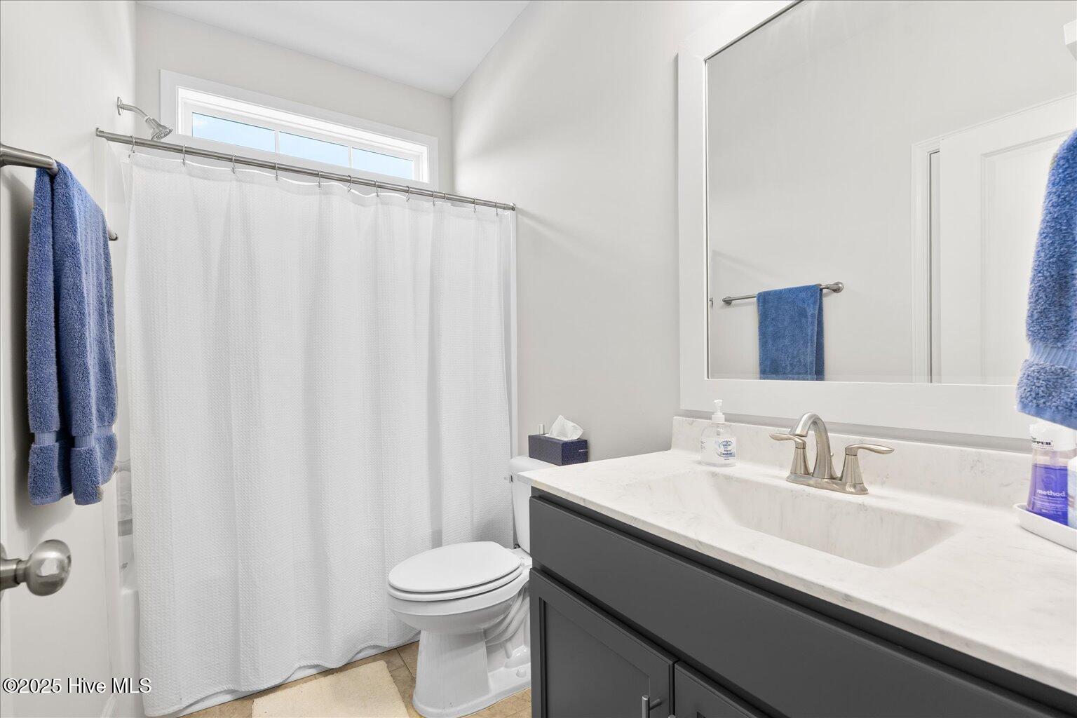 100549643 | Photo 26