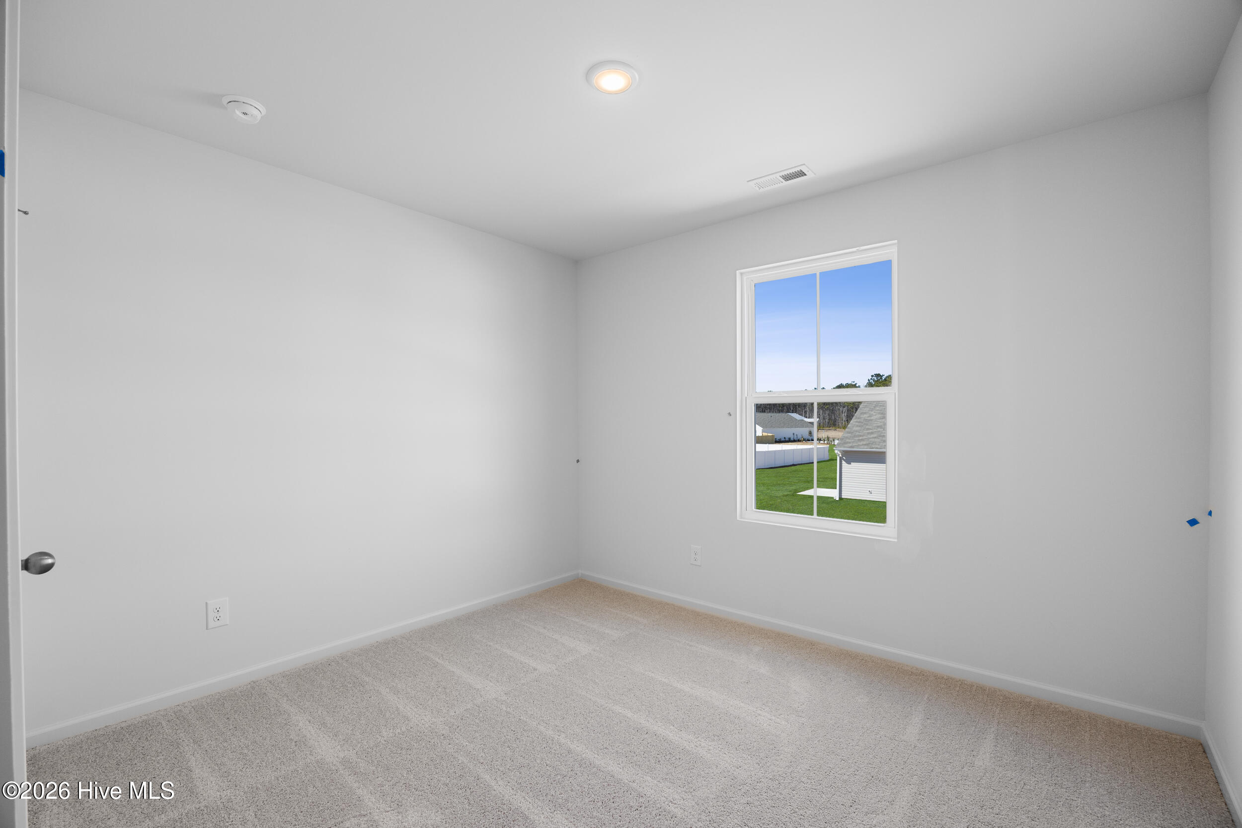 100566322 | Photo 23