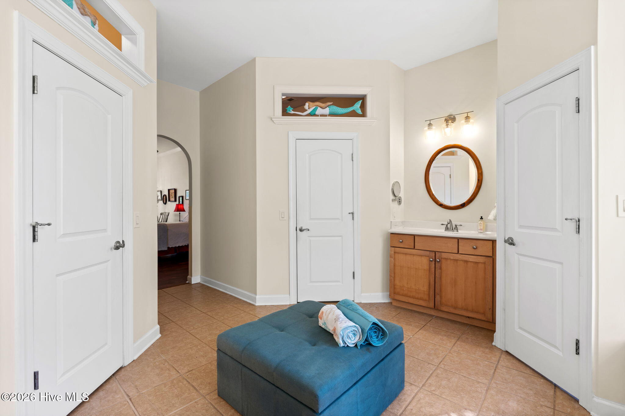 100567853 | Photo 21