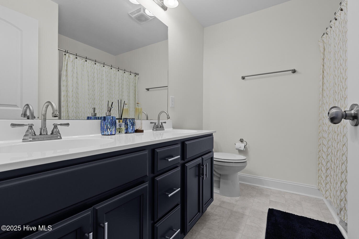 100519985 | Photo 16