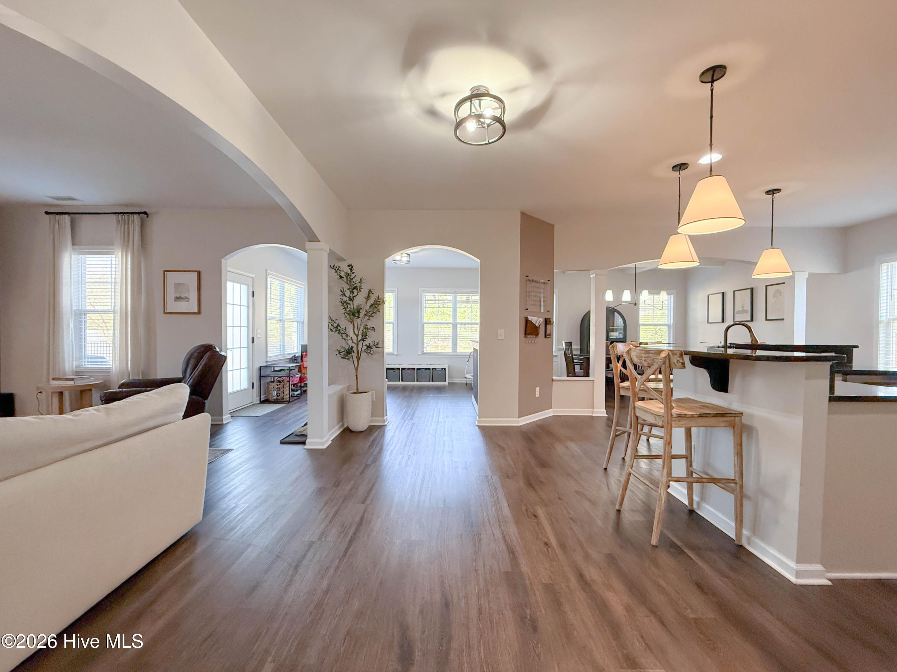 100551828 | Photo 13