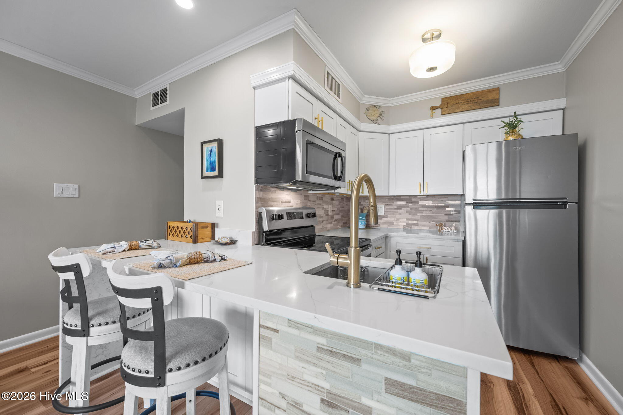 100551202 | Photo 12