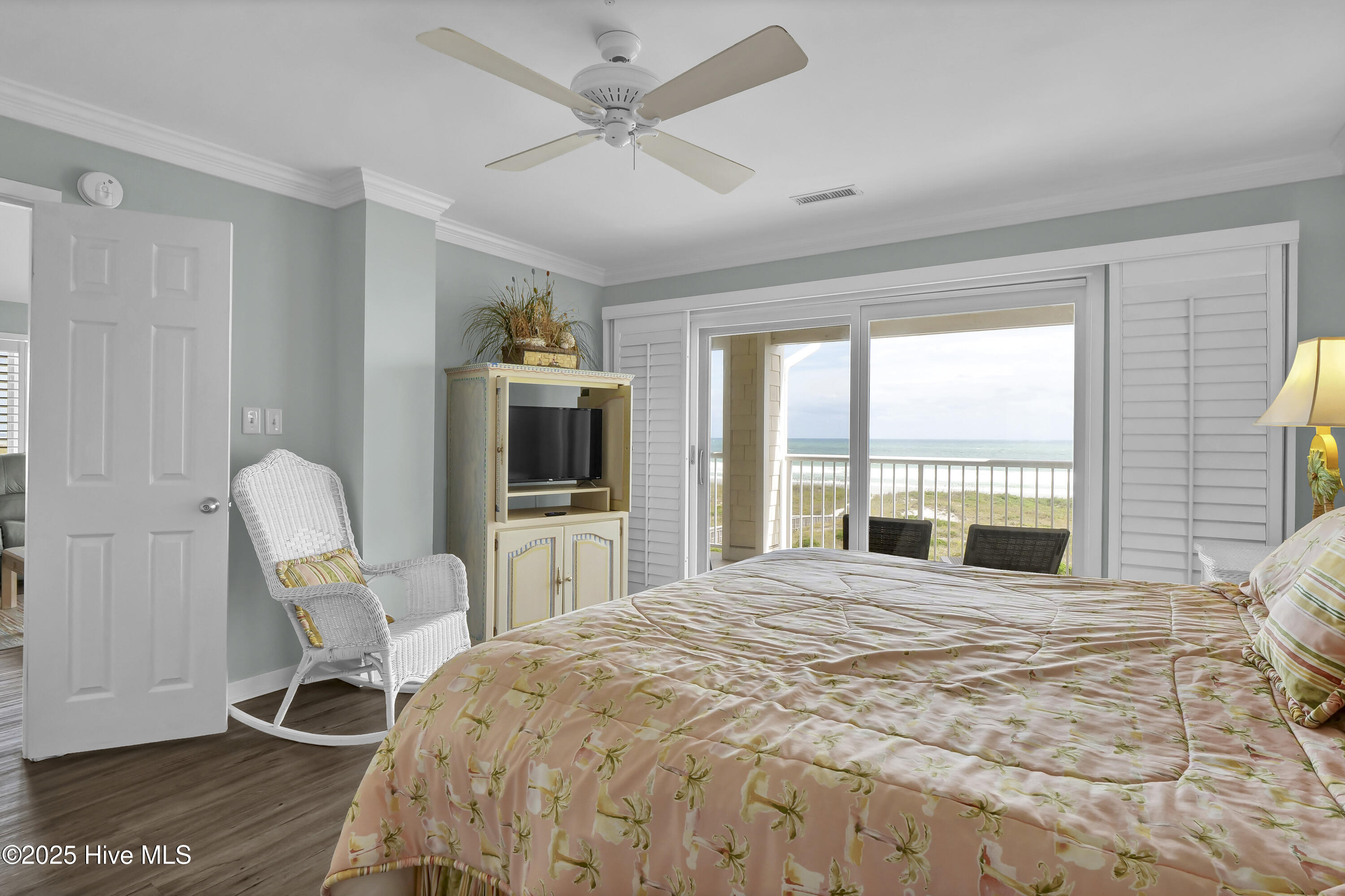 100535604 | Photo 20