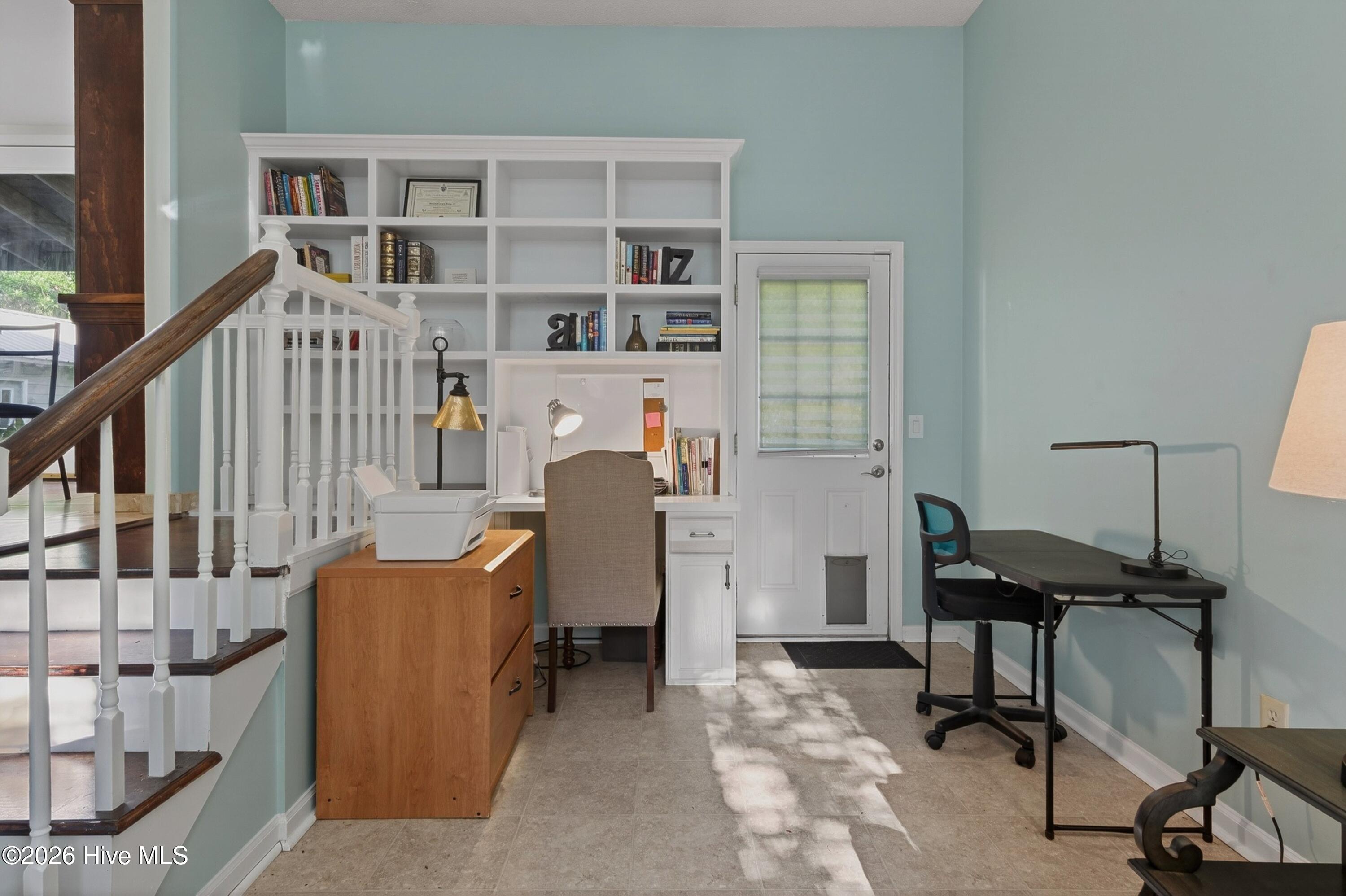 100569160 | Photo 22