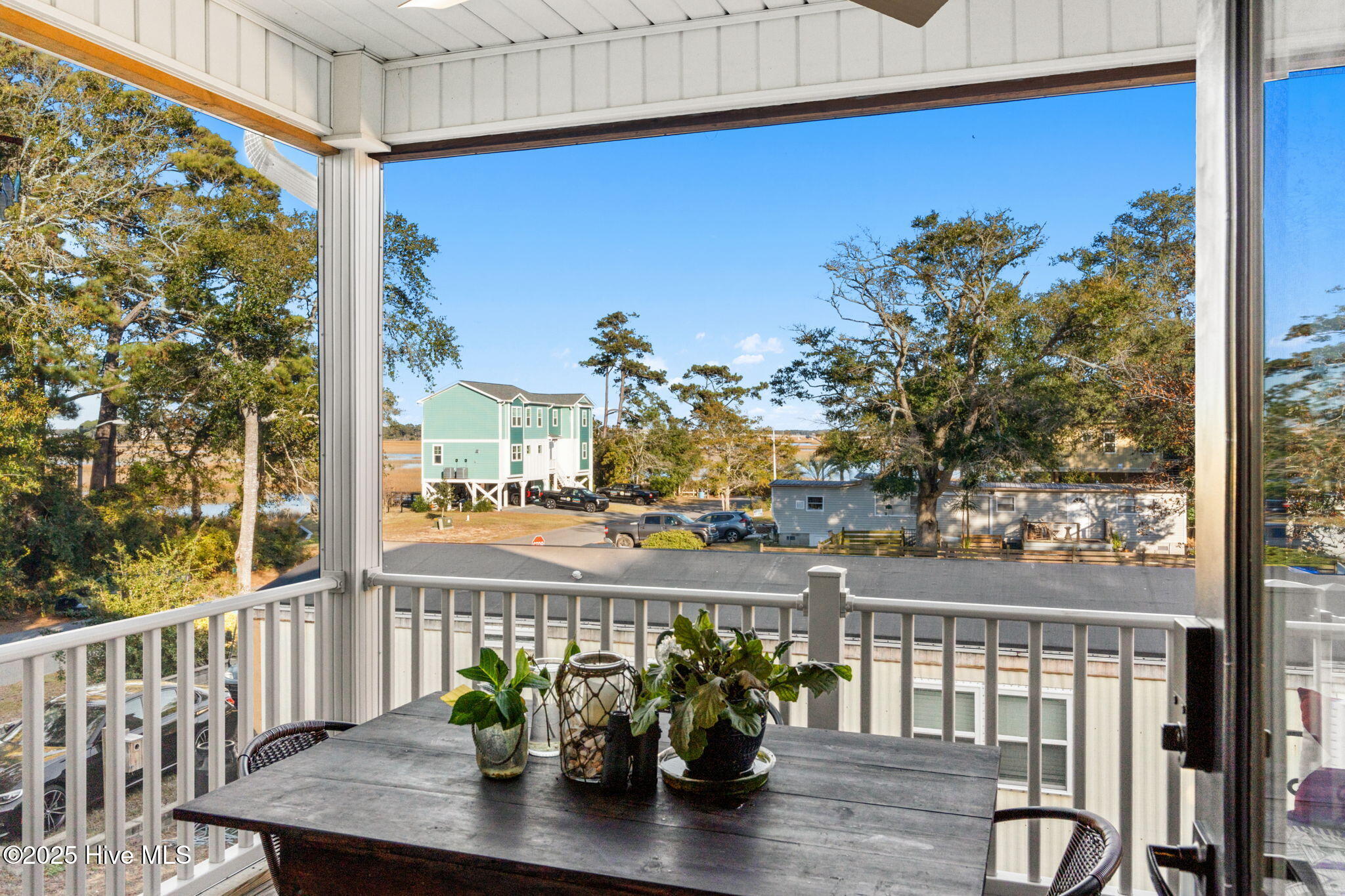 100564542 | Photo 44