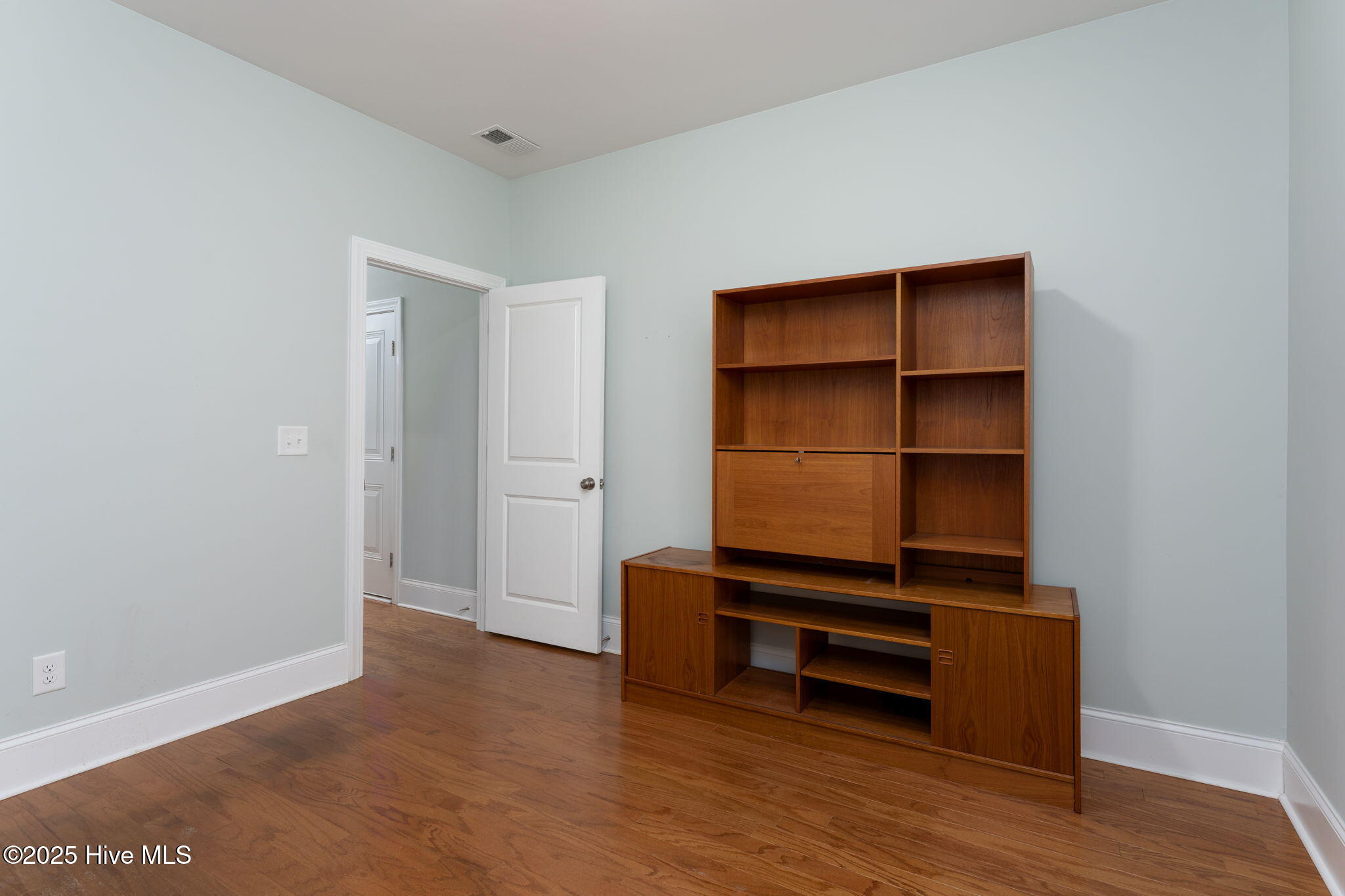 100530499 | Photo 22