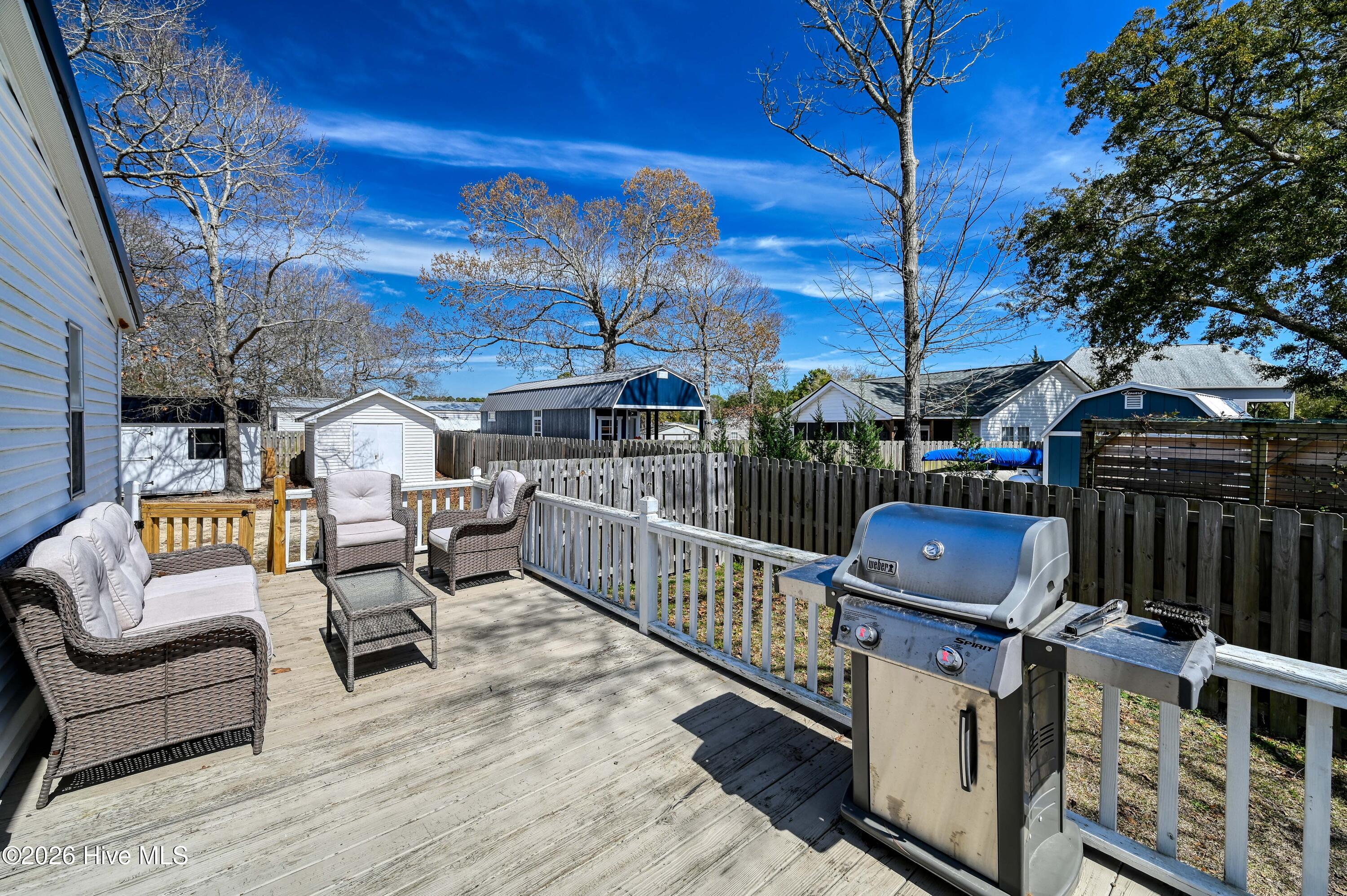 100557720 | Photo 35