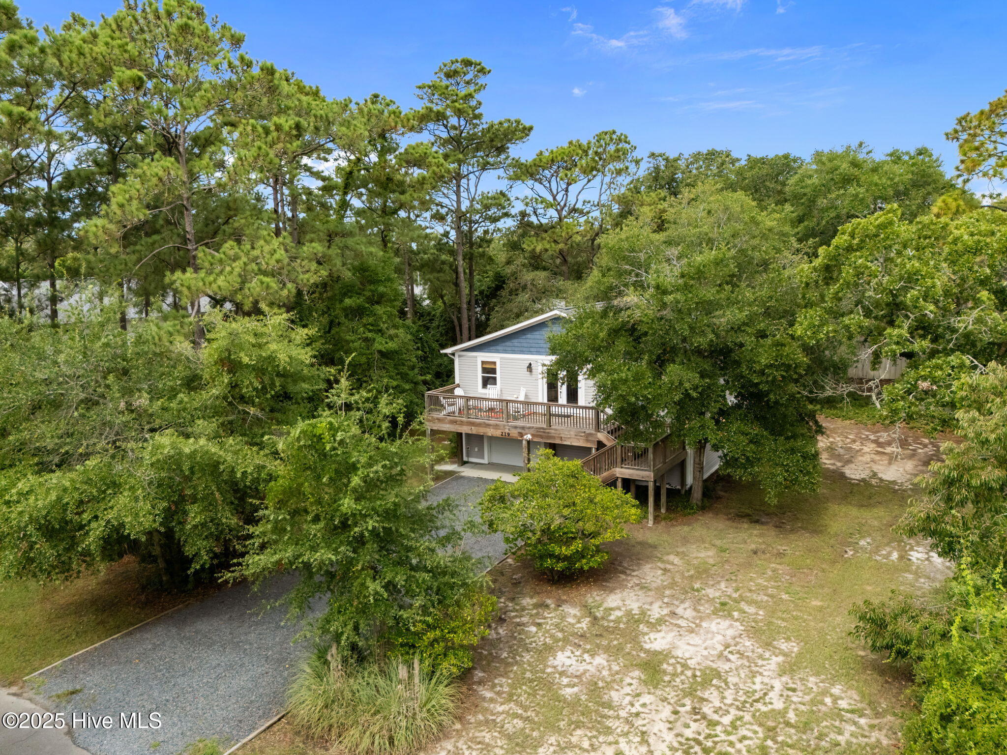 100523824 | Photo 62