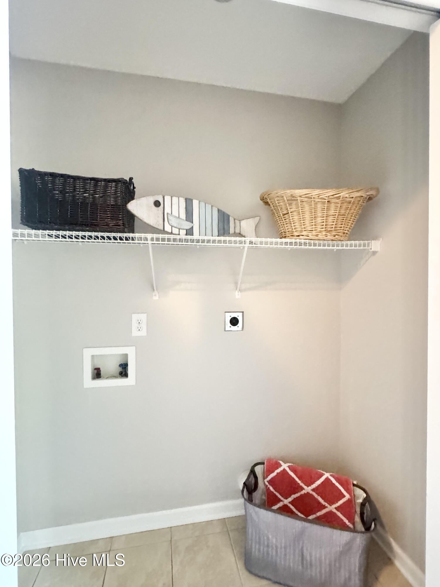 100568678 | Photo 21