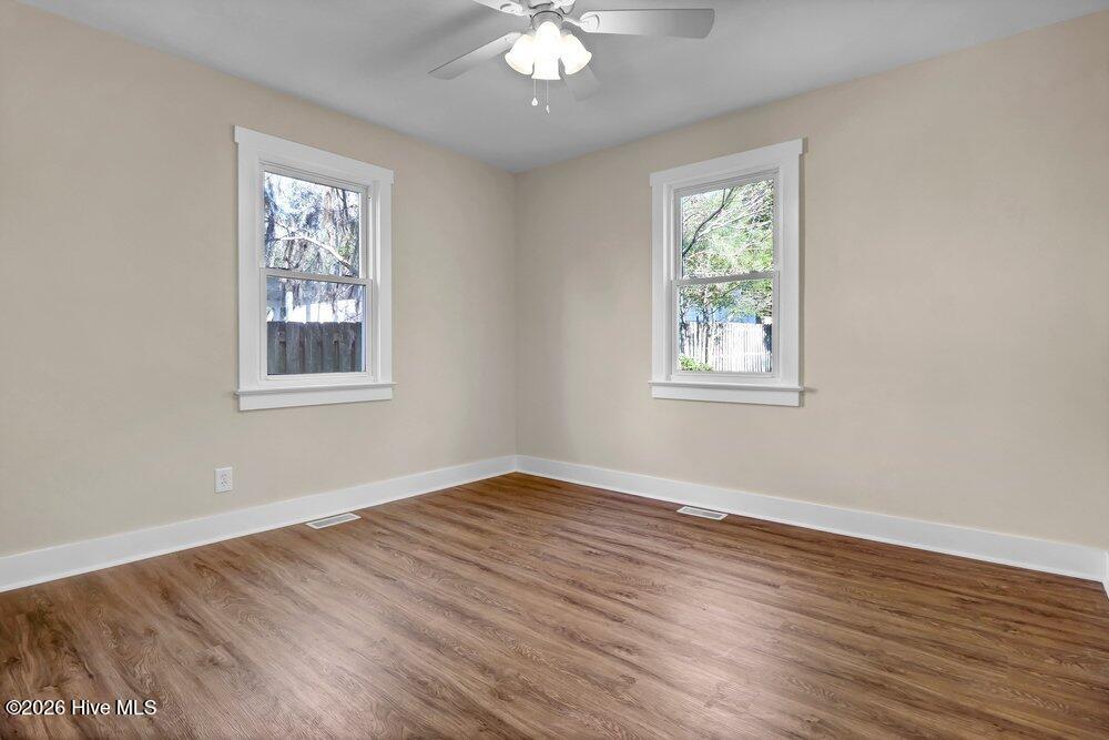 100560738 | Photo 20