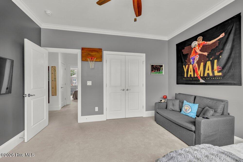 100555857 | Photo 28