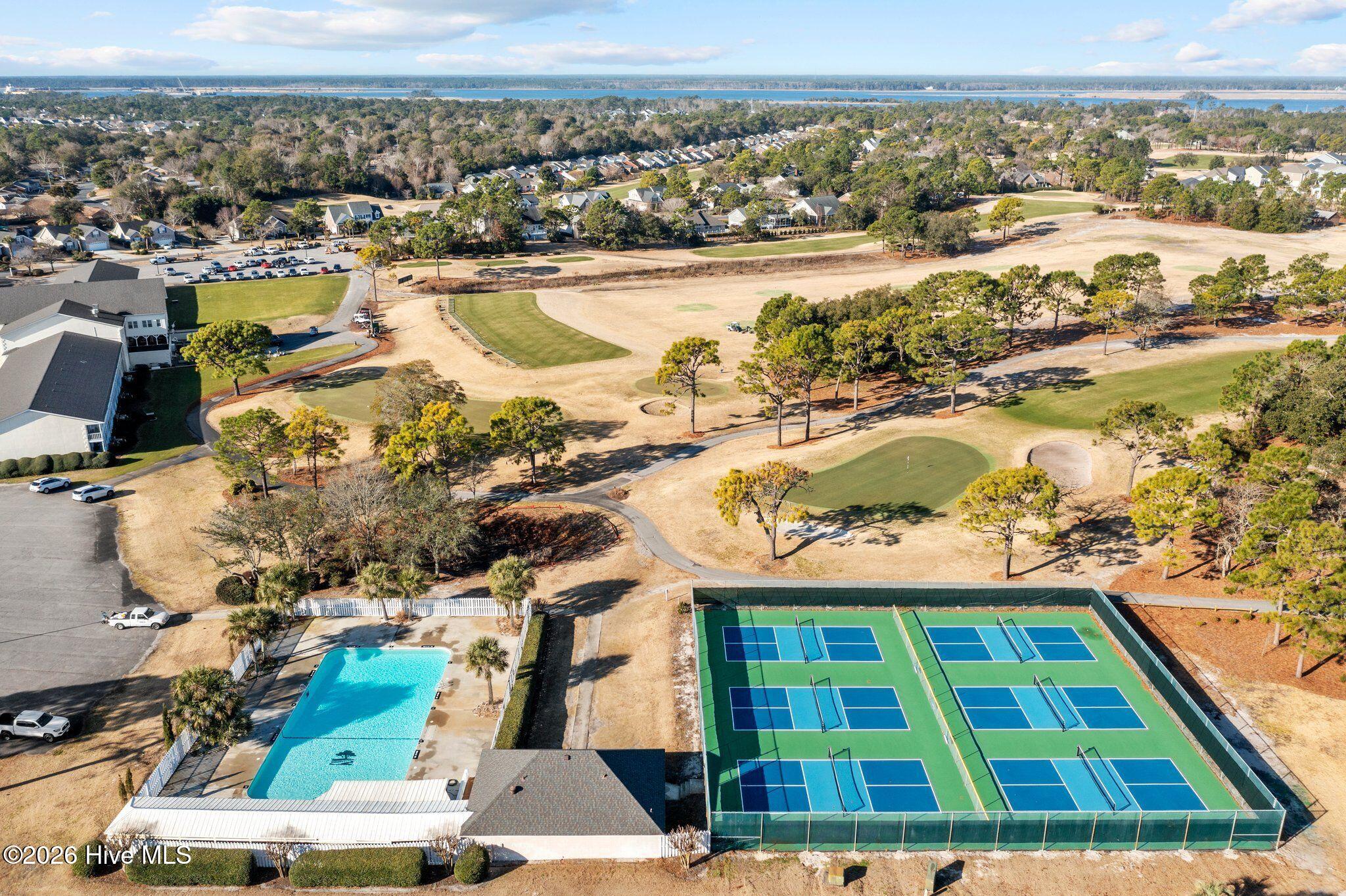 100559700 | Photo 64