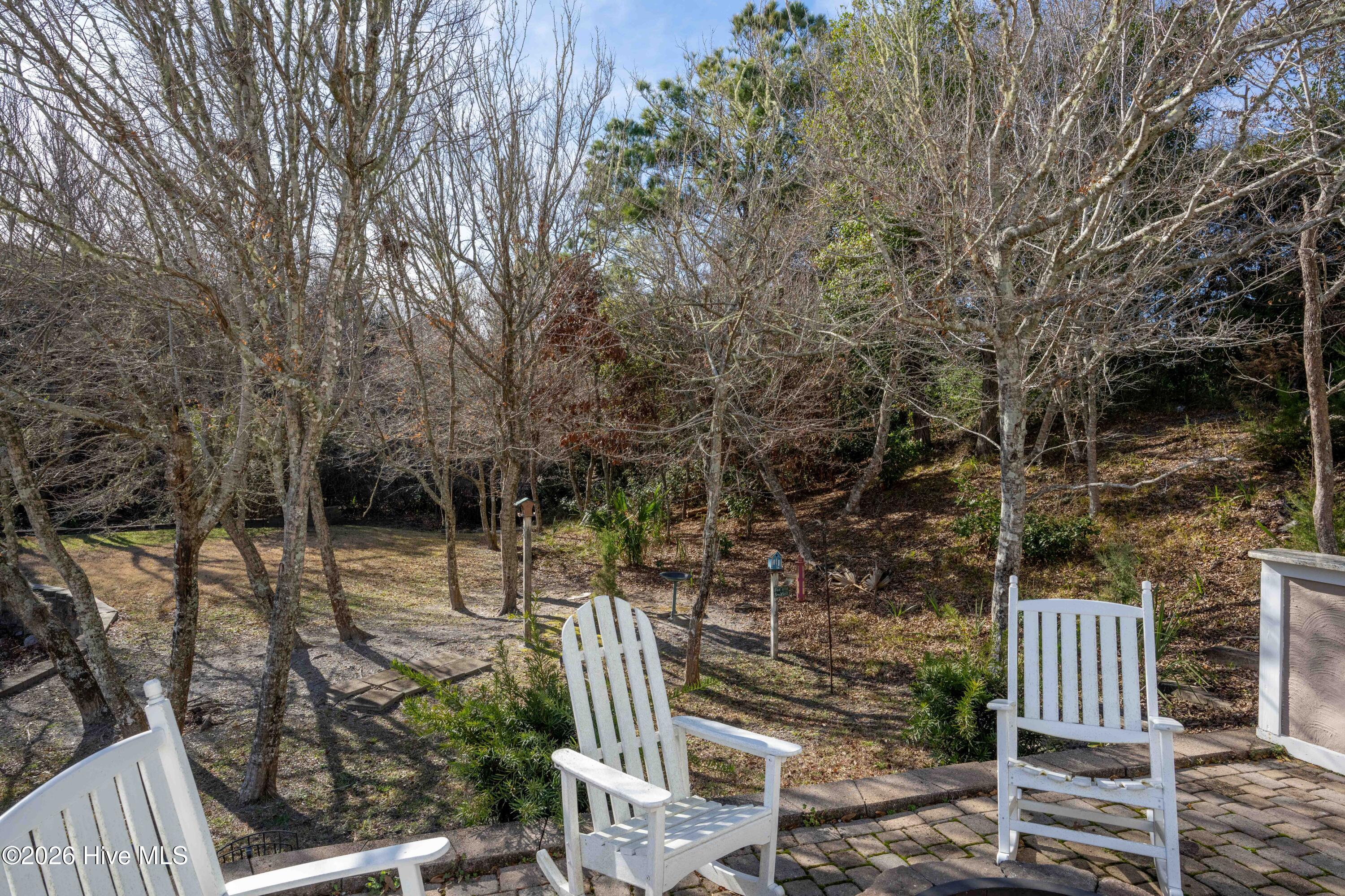 100549111 | Photo 22