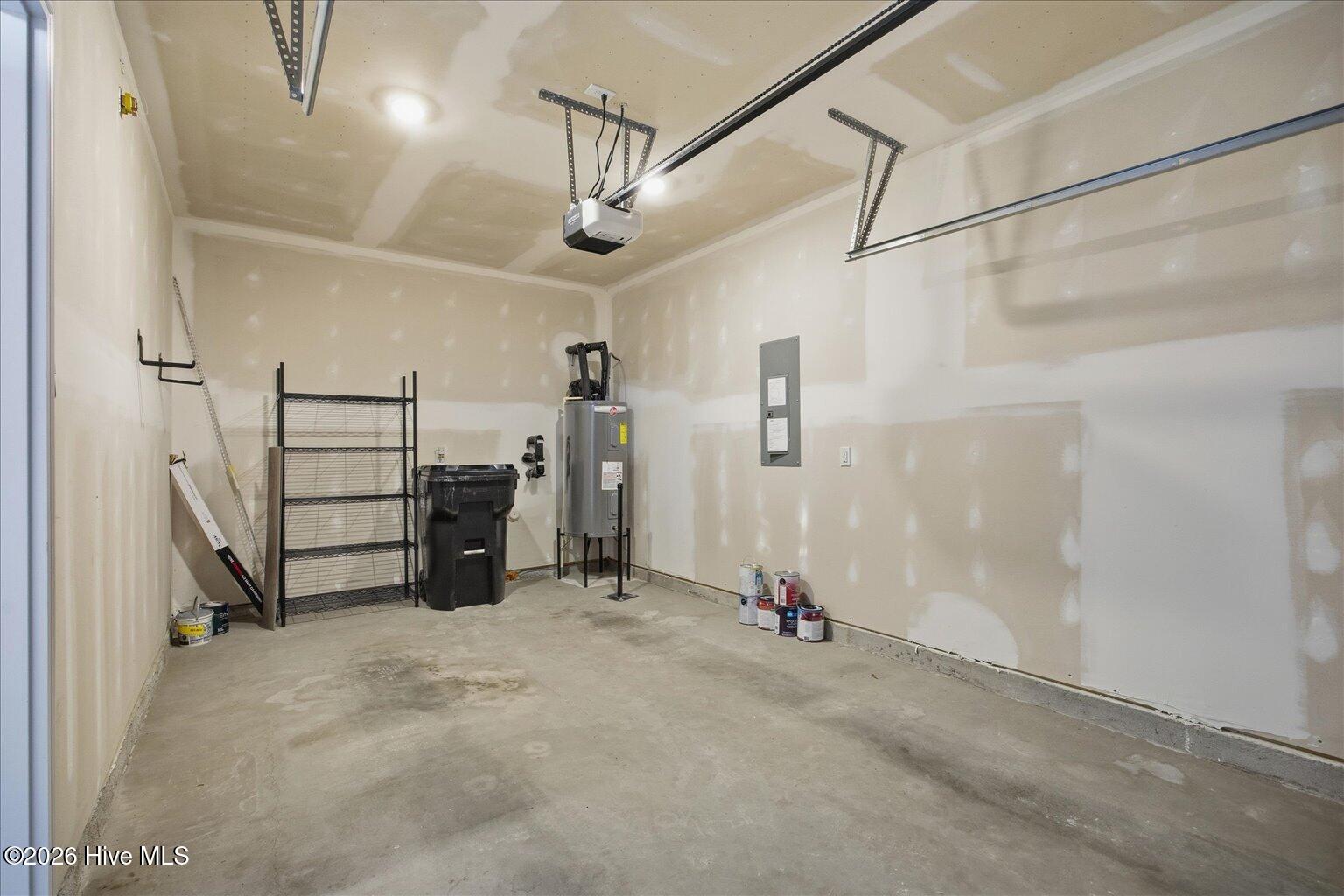 100548049 | Photo 77