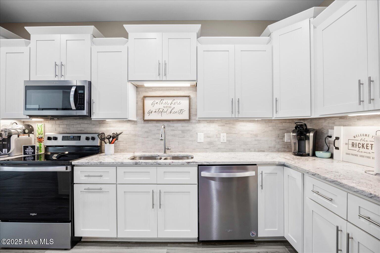 100528541 | Photo 27