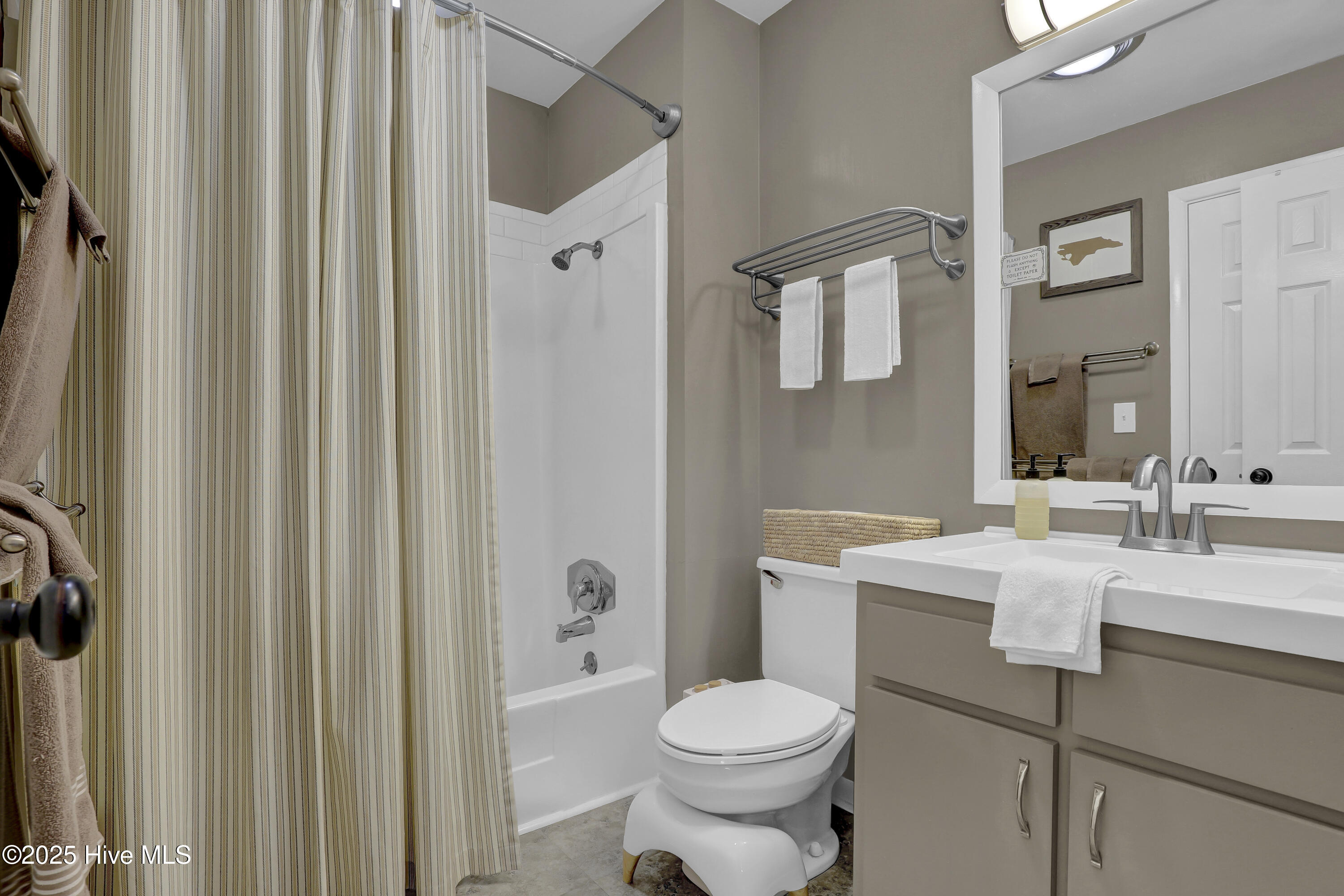 100515798 | Photo 12