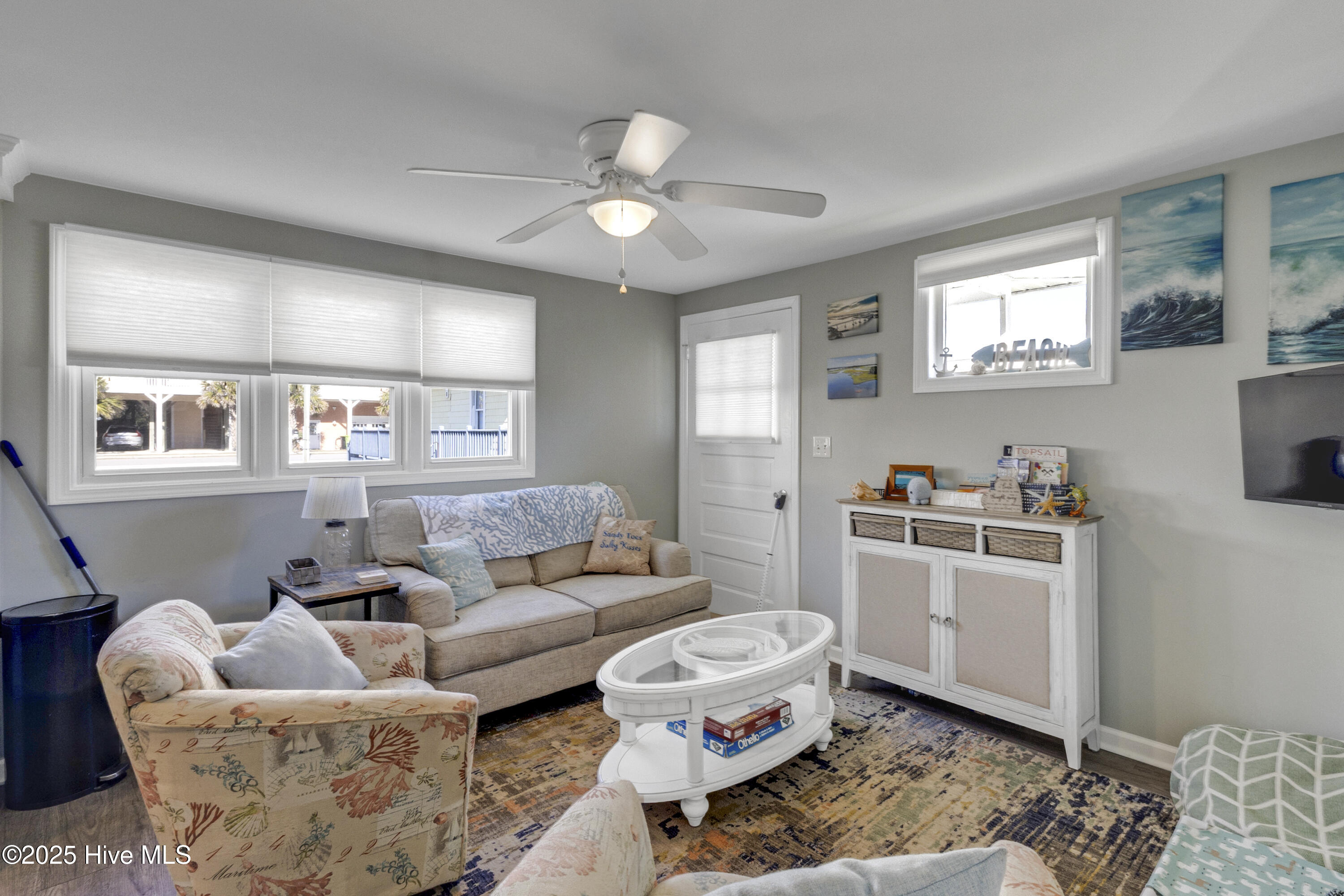 100541212 | Photo 35