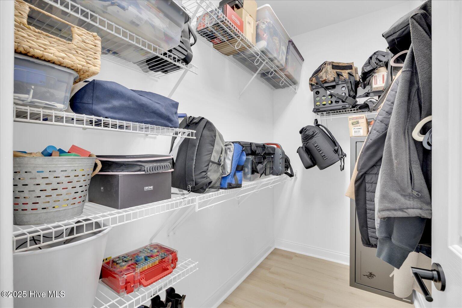 100545329 | Photo 29