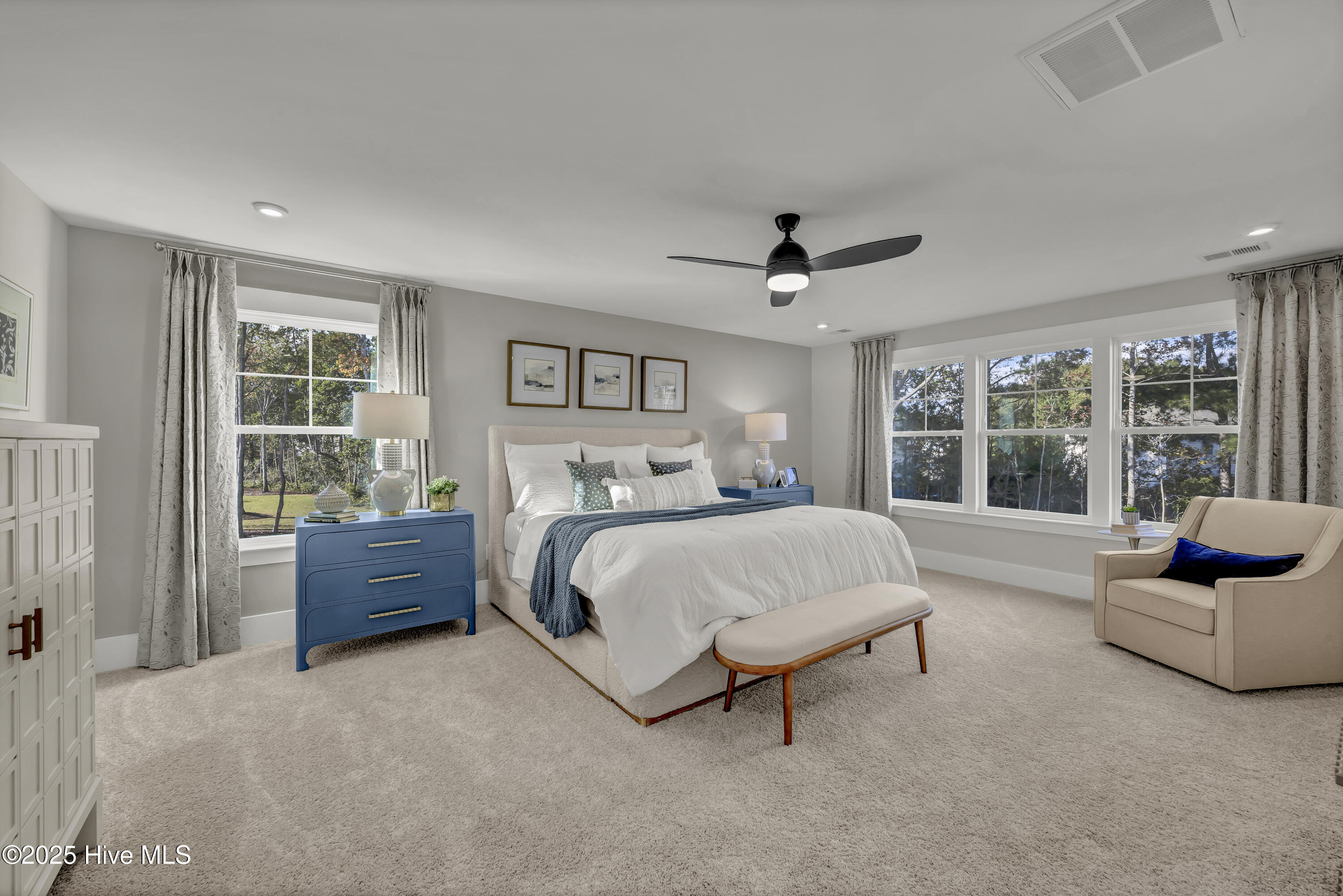 100553120 | Photo 19