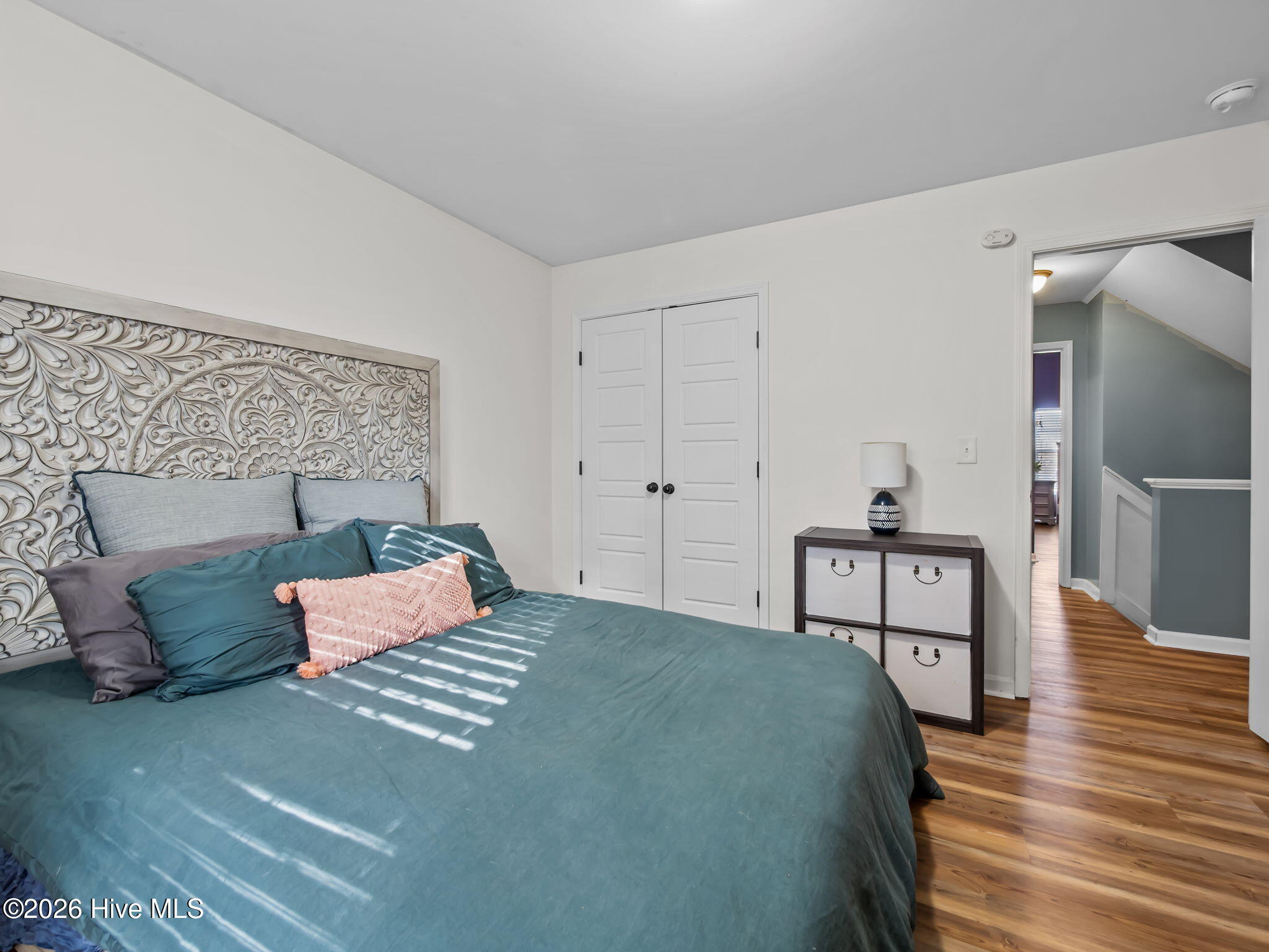 100548967 | Photo 16