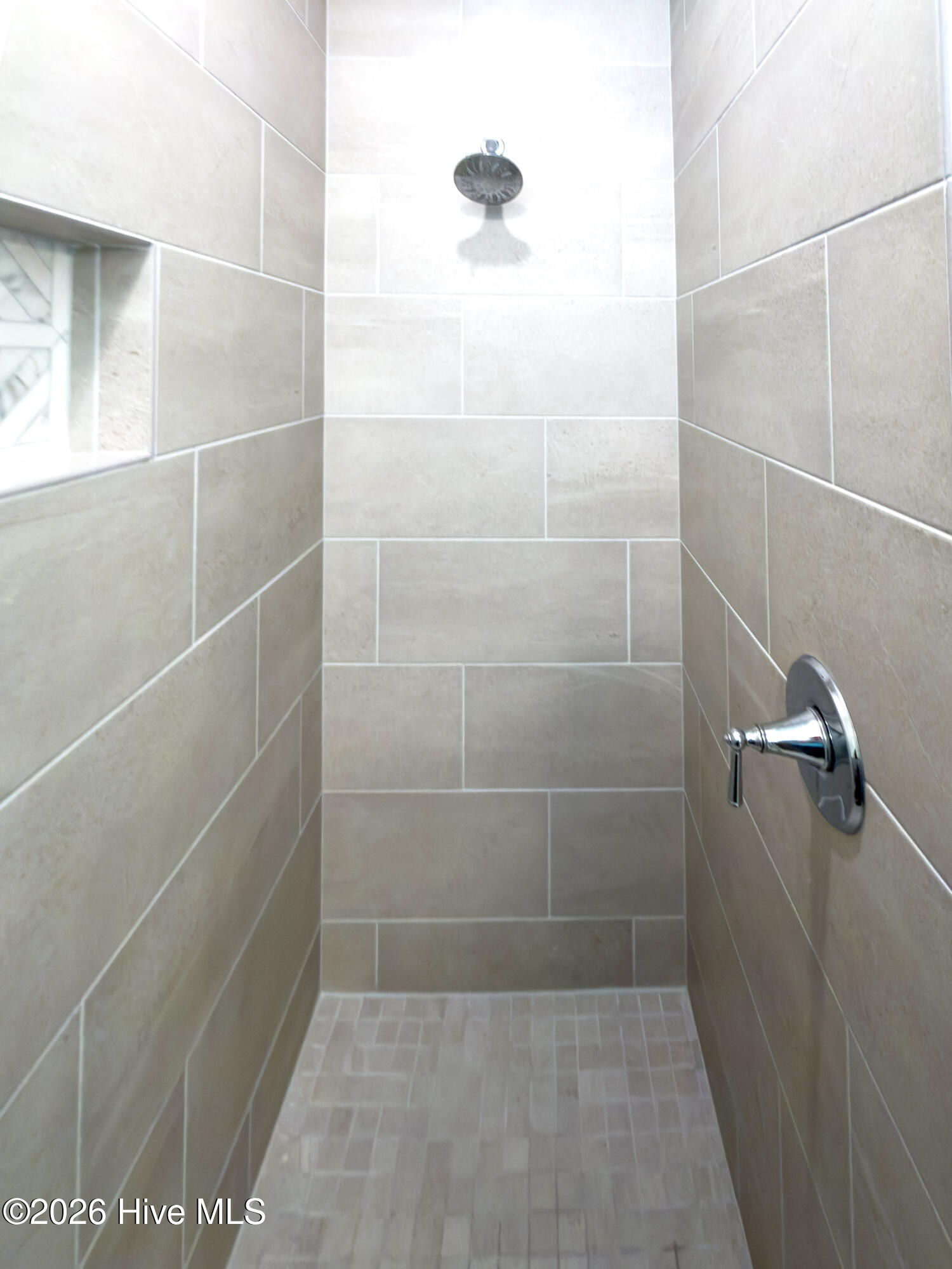 100562941 | Photo 39