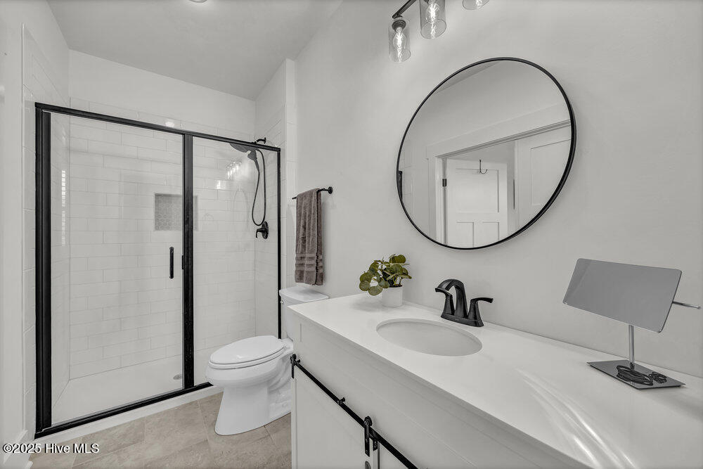 100537474 | Photo 21