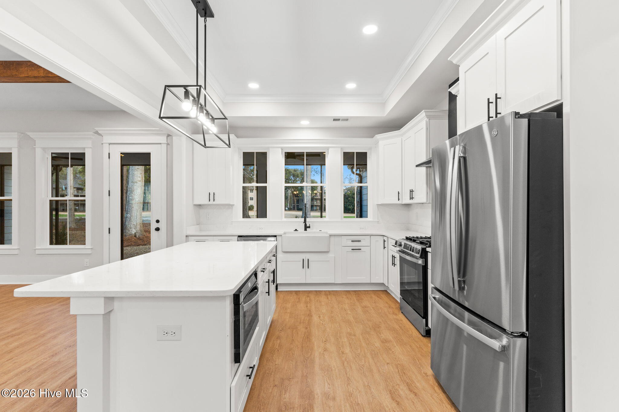 100558111 | Photo 15